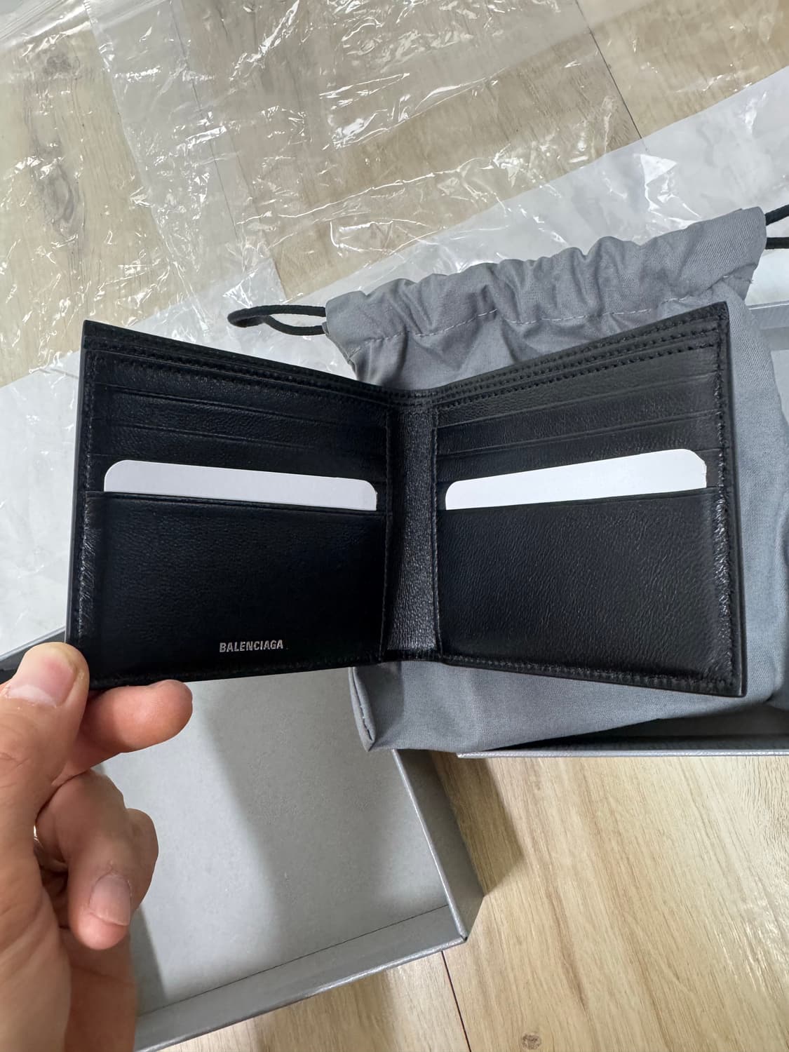 발렌시아가 반지갑 상품이미지5