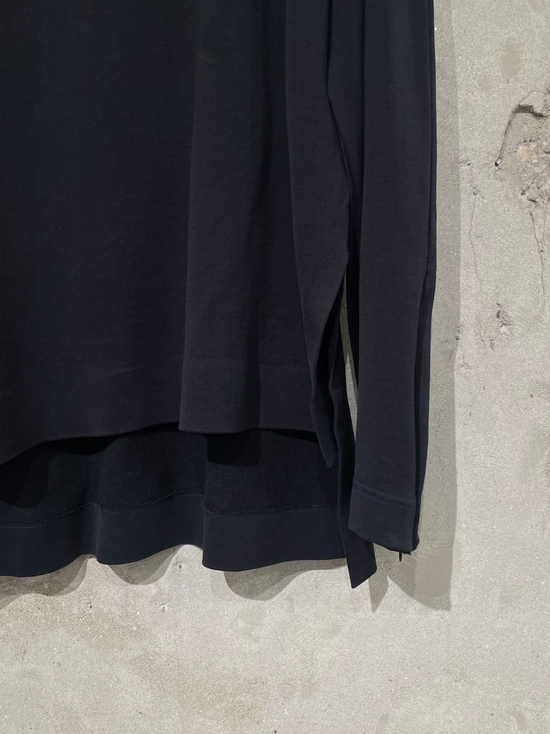 와이 쓰리 블랙 컷 아웃 크루넥 스웻 셔츠 상품이미지5