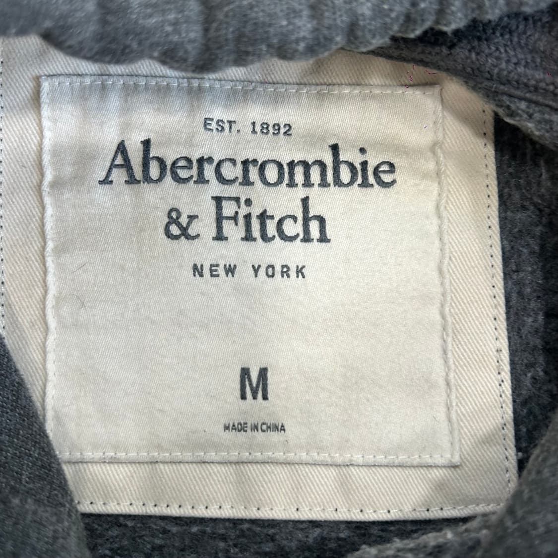 Abercrombie 아베크롬비 fitch ny 차콜 후드티 상품이미지4