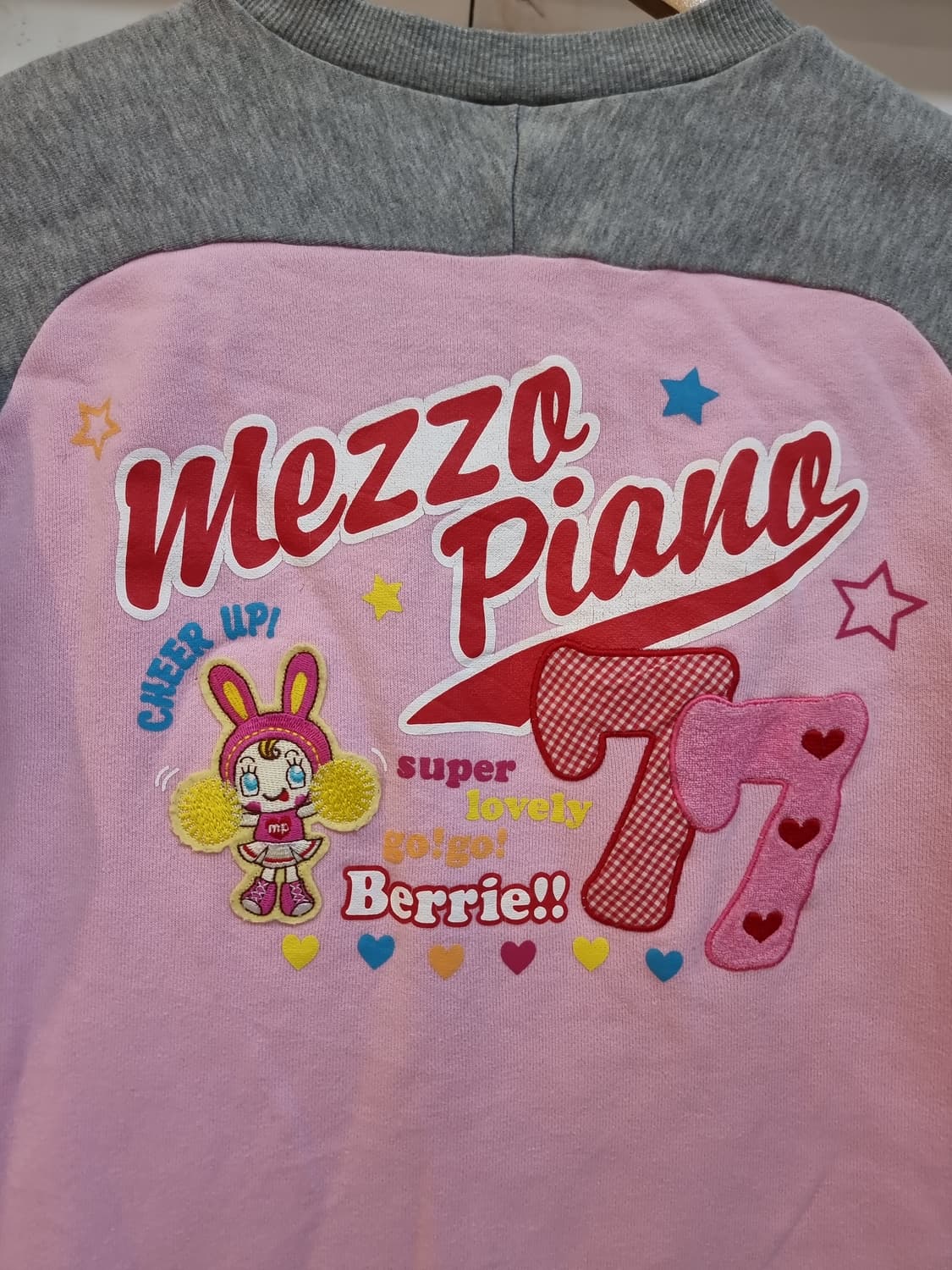 메조피아노 핑크 배색 맨투맨 티셔츠 상품이미지4