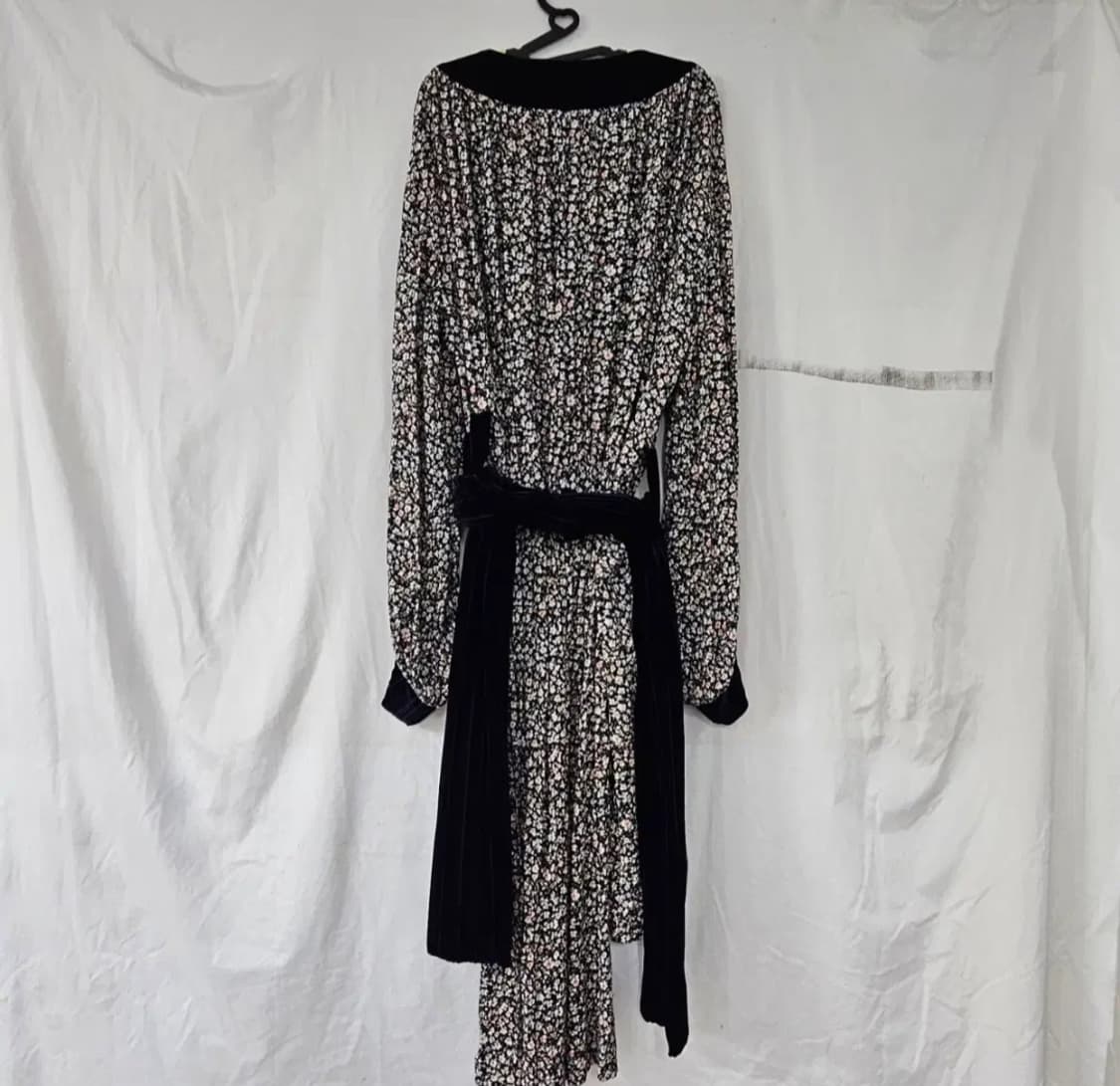 웰던 여성 플라워 벨벳 롱 원피스 상품이미지2