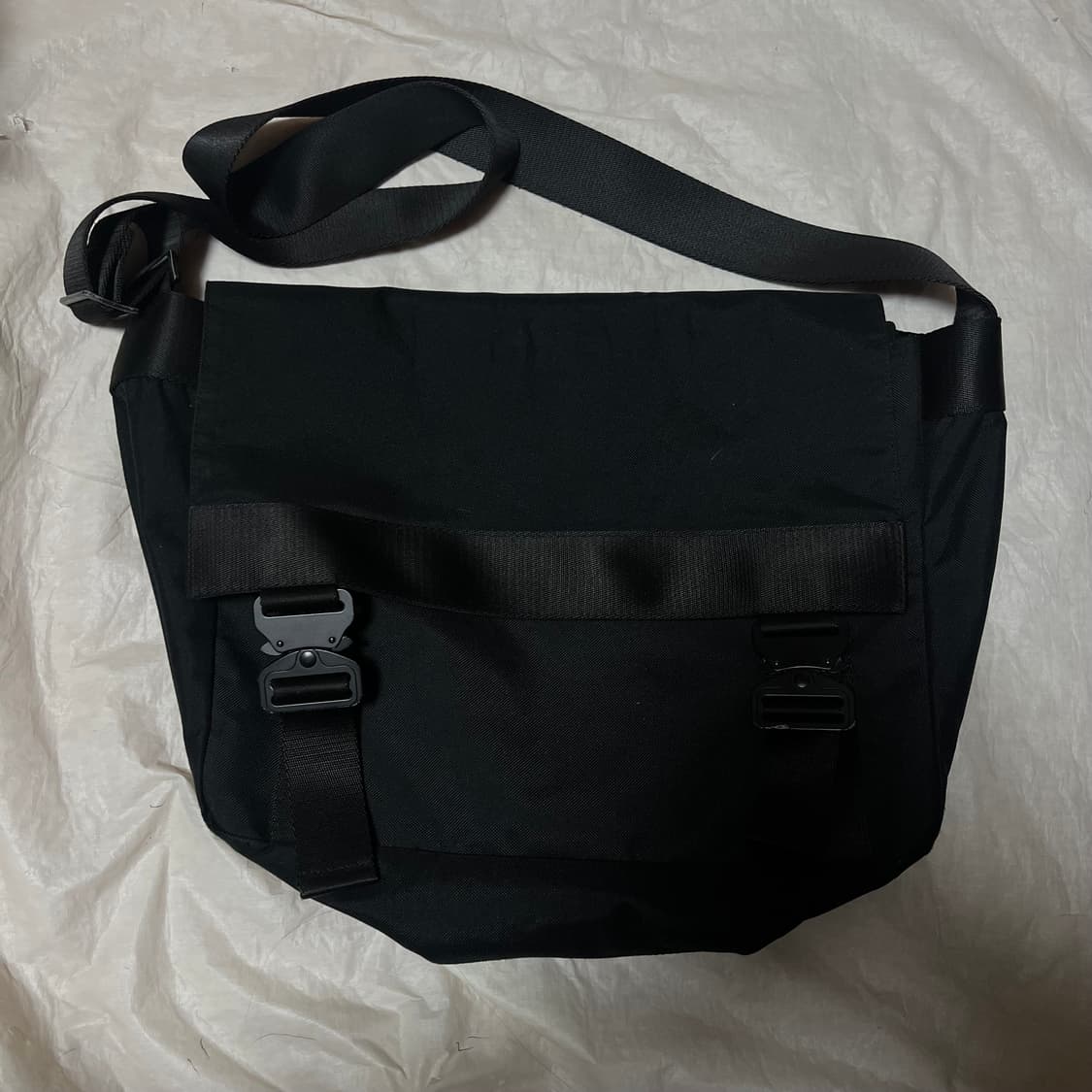 메종미네드 메신저백 상품이미지1