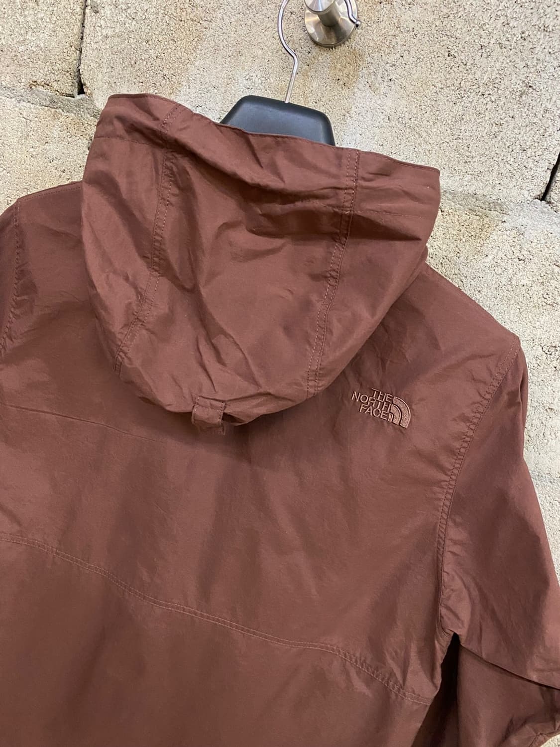 노스페이스 미드 로고 바람막이 상품이미지9