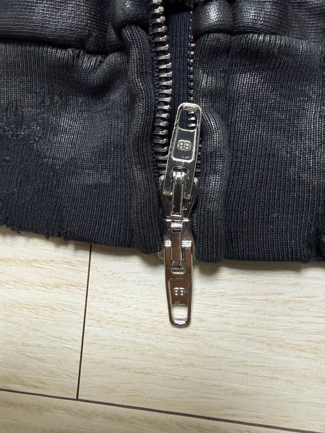 발렌시아가 더티 개퍼 후드집업 상품이미지5