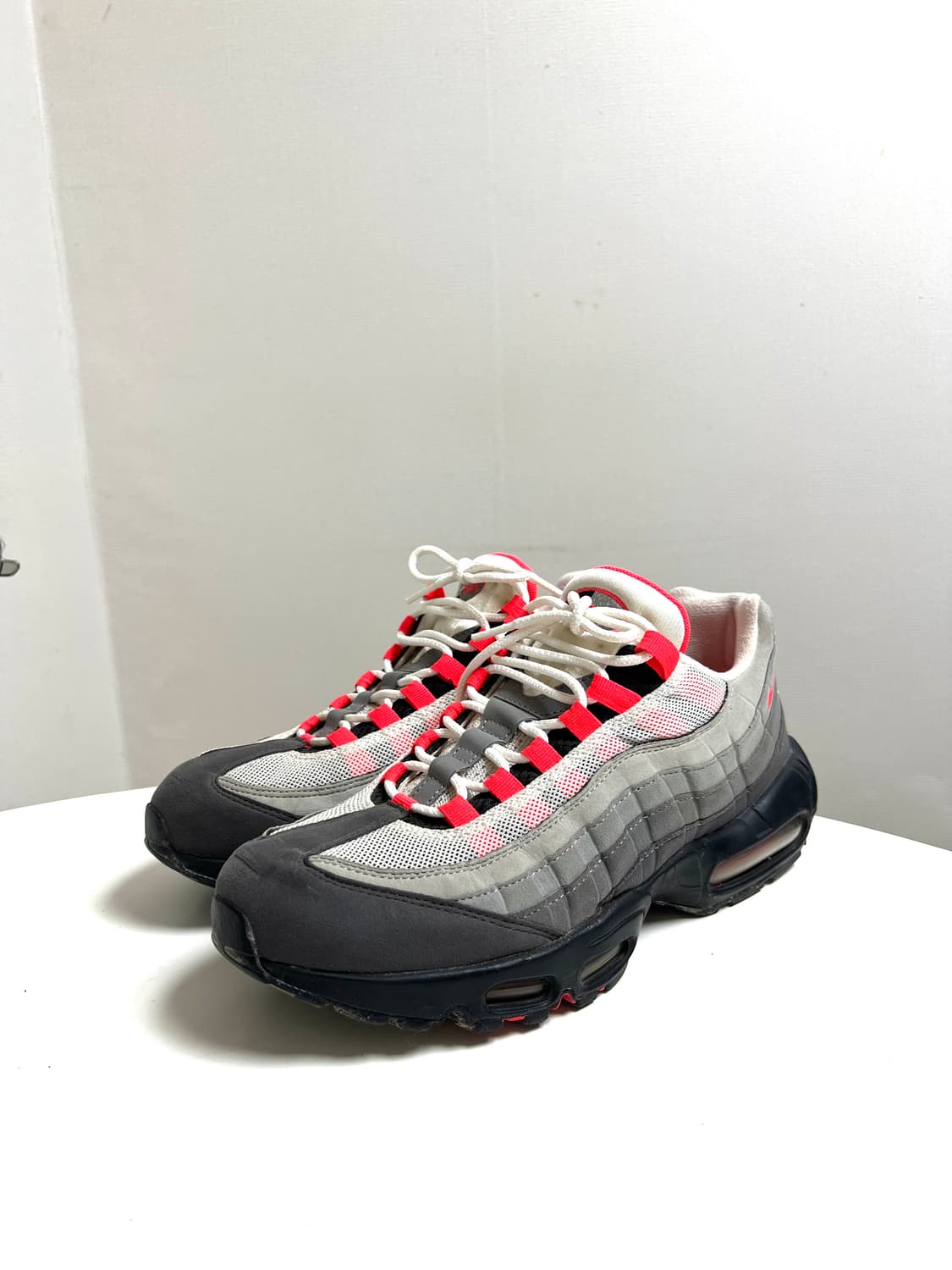 [275] 나이키 에어 맥스 95 솔라레드 상품이미지1