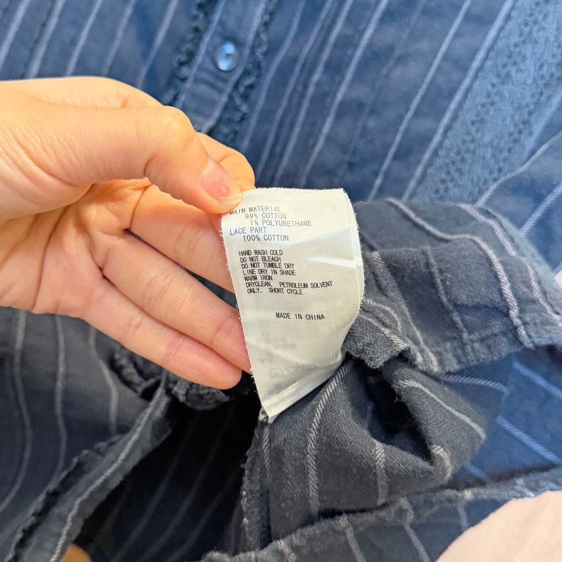 빈티지 슬리브리스 블라우스 스트라이프 패턴 프릴 트리밍 루즈핏 블랙 상품이미지6