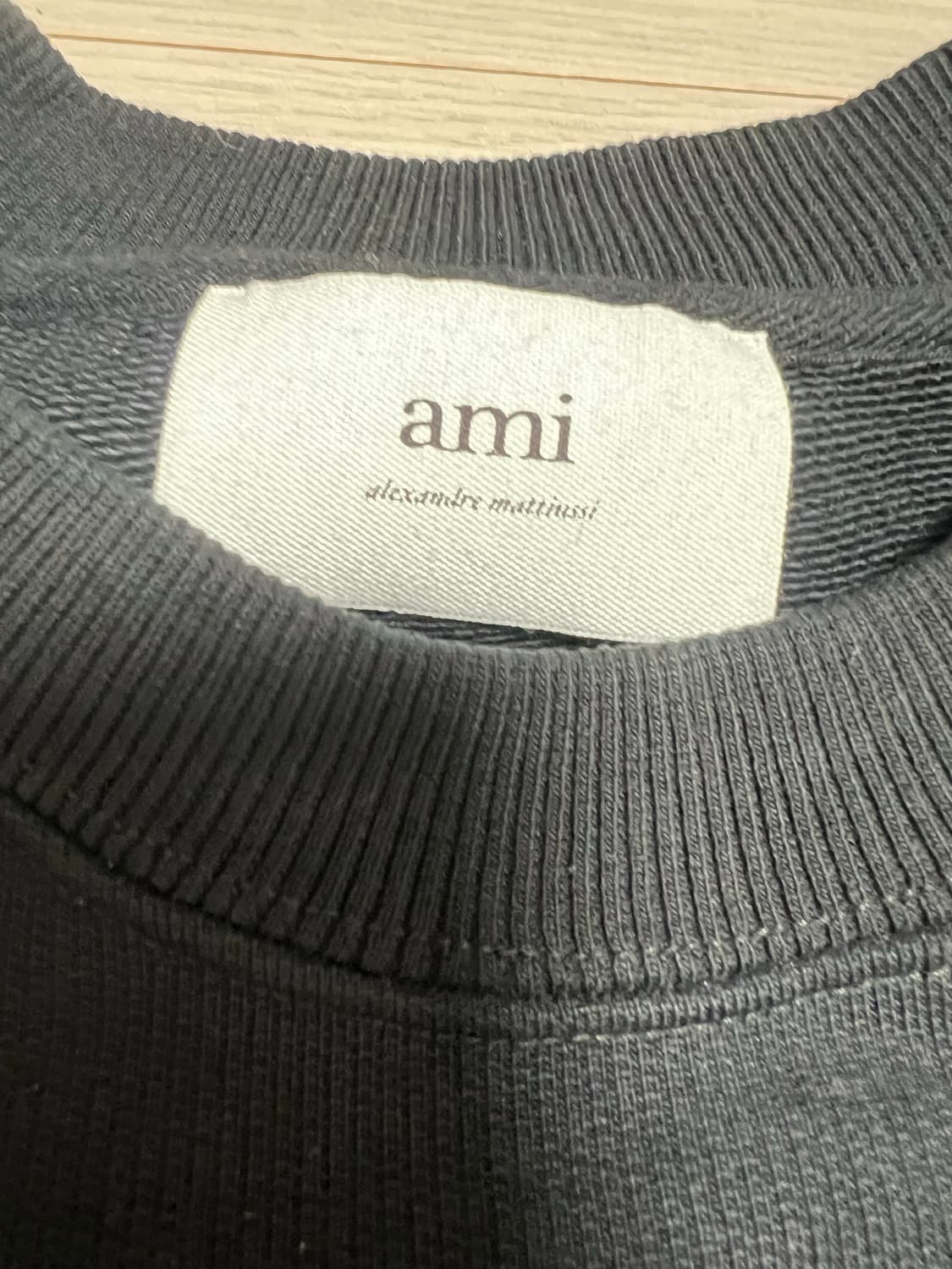 아미 맨투맨 블랙 L / 크림 구매 / 미착용 정품 상품이미지4