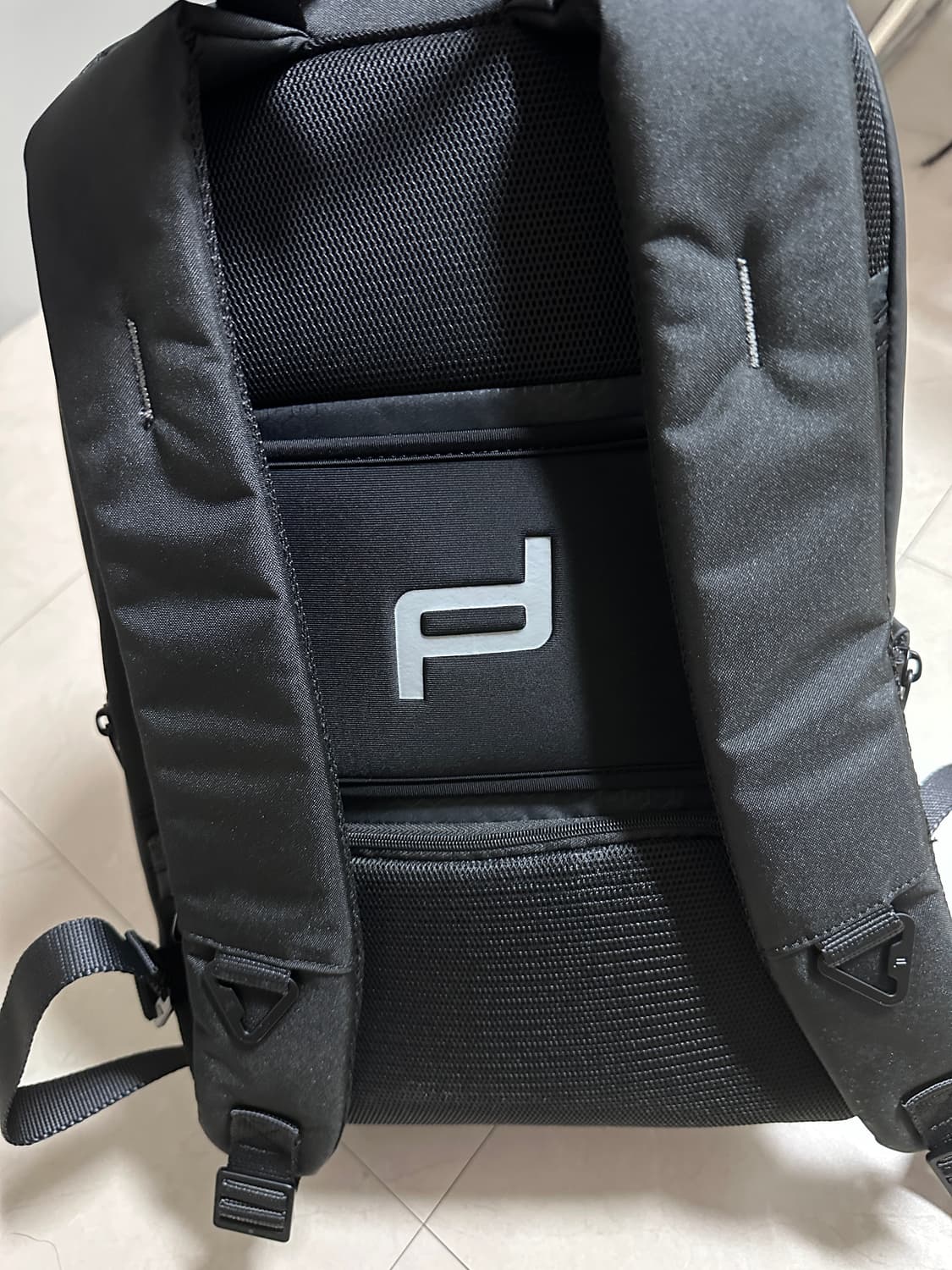 포르쉐디자인 어반 백팩 XS 블랙 상품이미지5