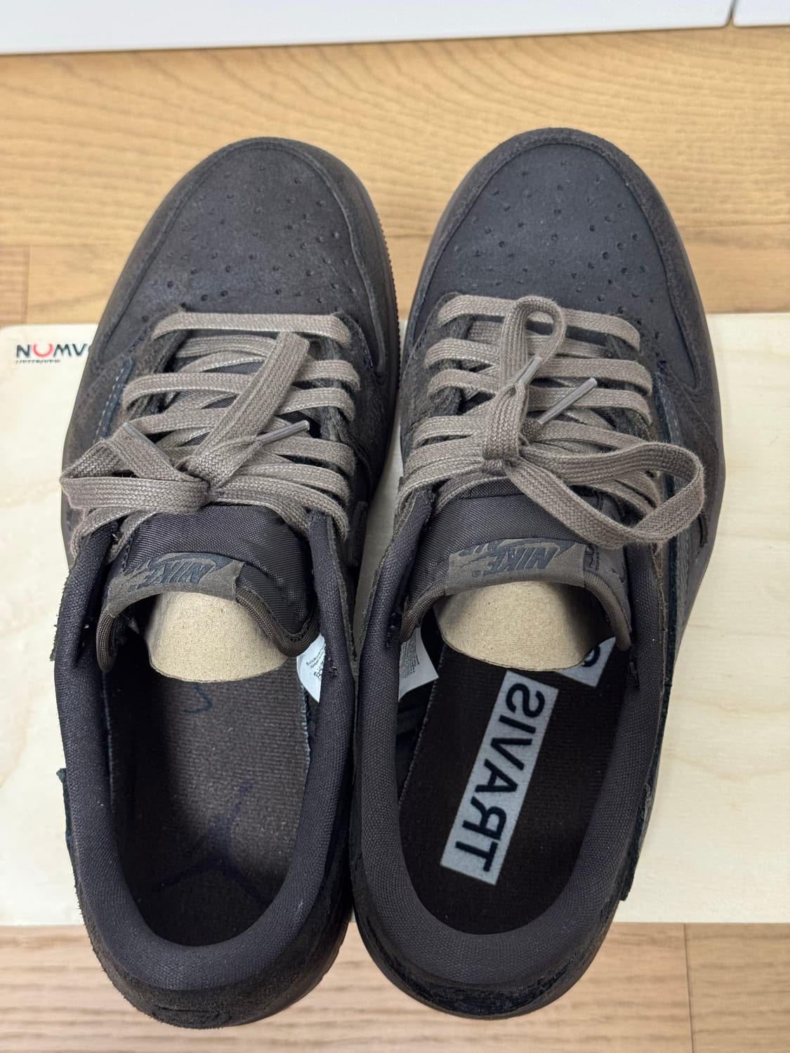 조던 1 x 트레비스 스캇 벨벳 브라운 앤 다크 모카 상품이미지4