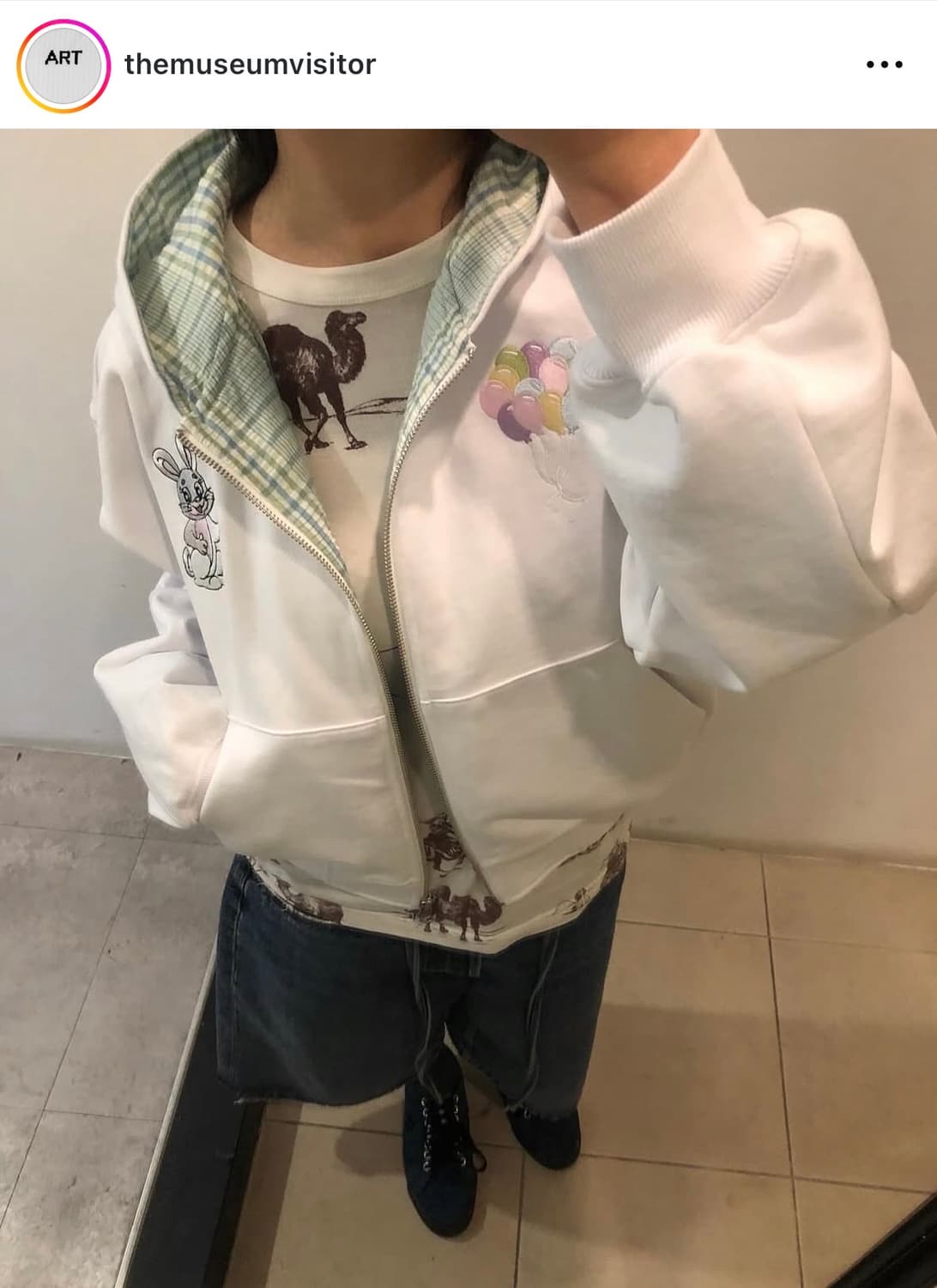 더뮤지엄비지터 RABBIT EMBROIDERY ZIPUP HOODIE 상품이미지5