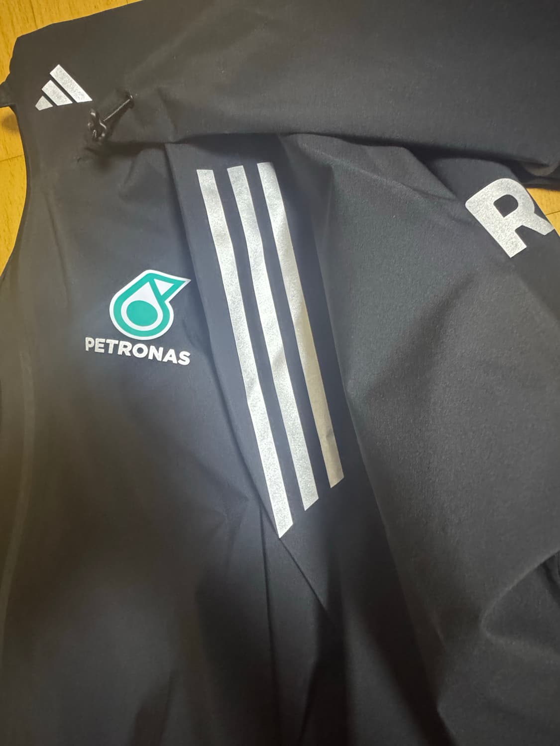 F1 메르세데스 AMG 아디다스 바람막이 상품이미지4