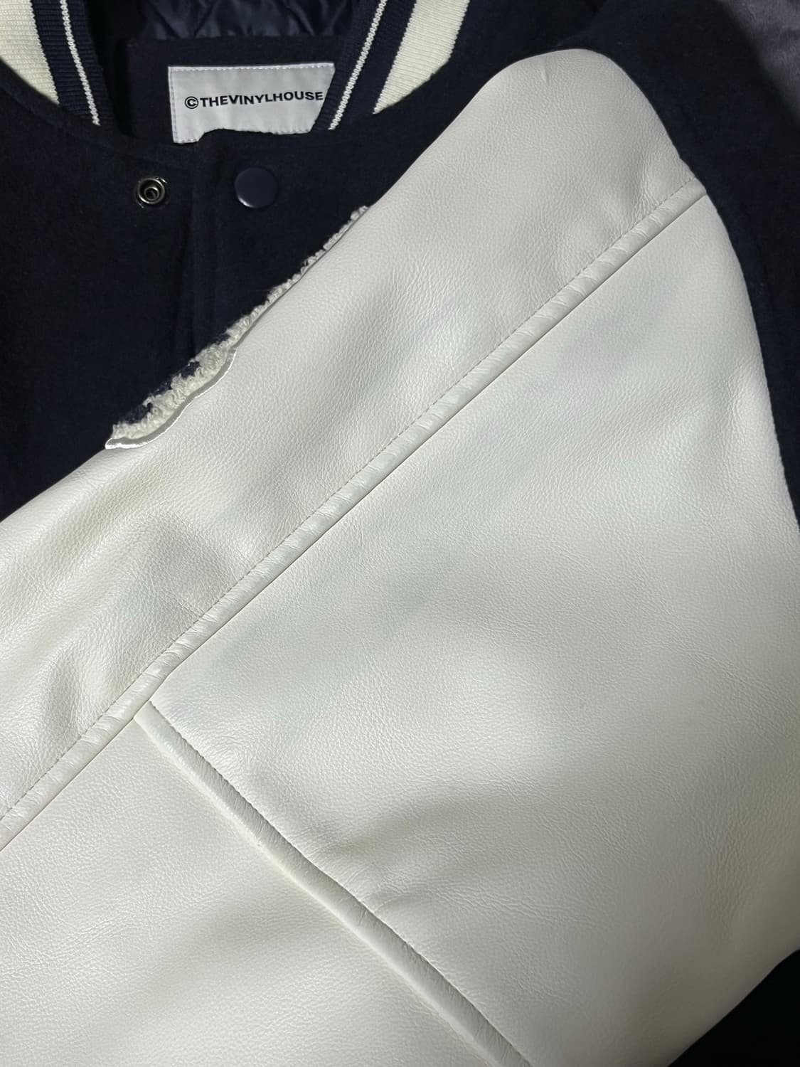 더바이닐하우스 바시티 네이비 m 상품이미지5