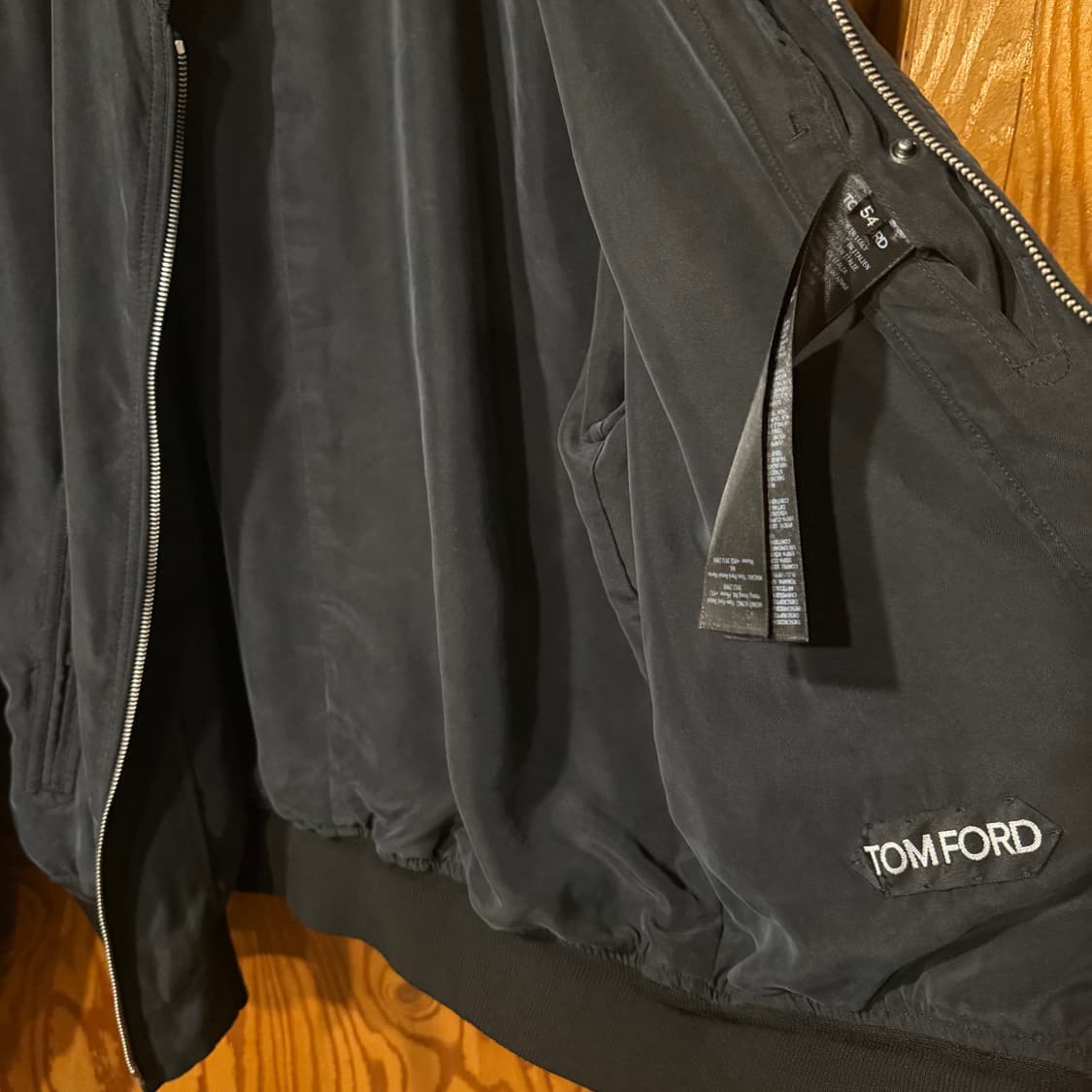 톰포드 100% 실크 스웨이드 봄버 자켓  상품이미지6