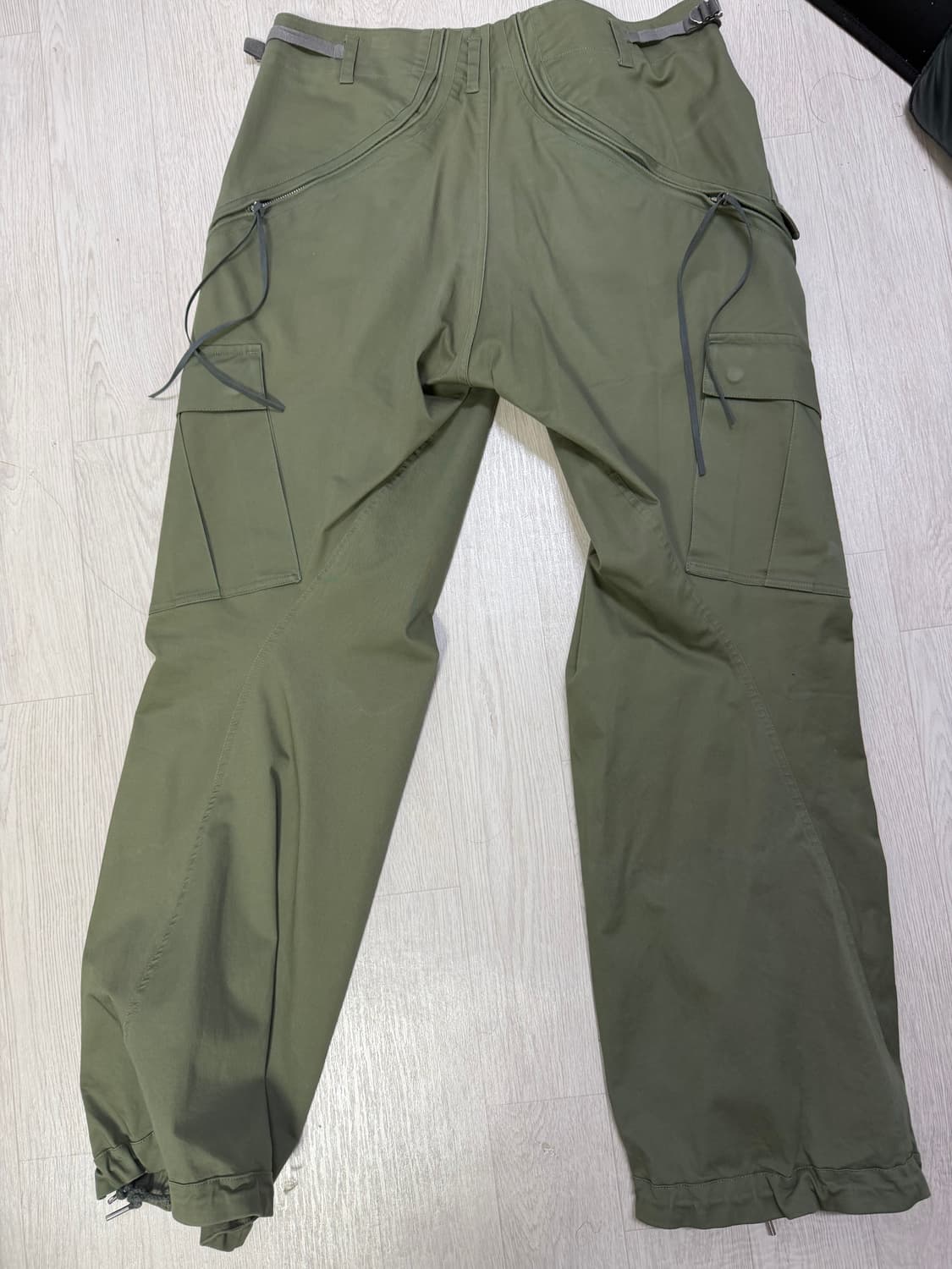 nvrfrgt 3d 트위스티드 카고팬츠 상품이미지4