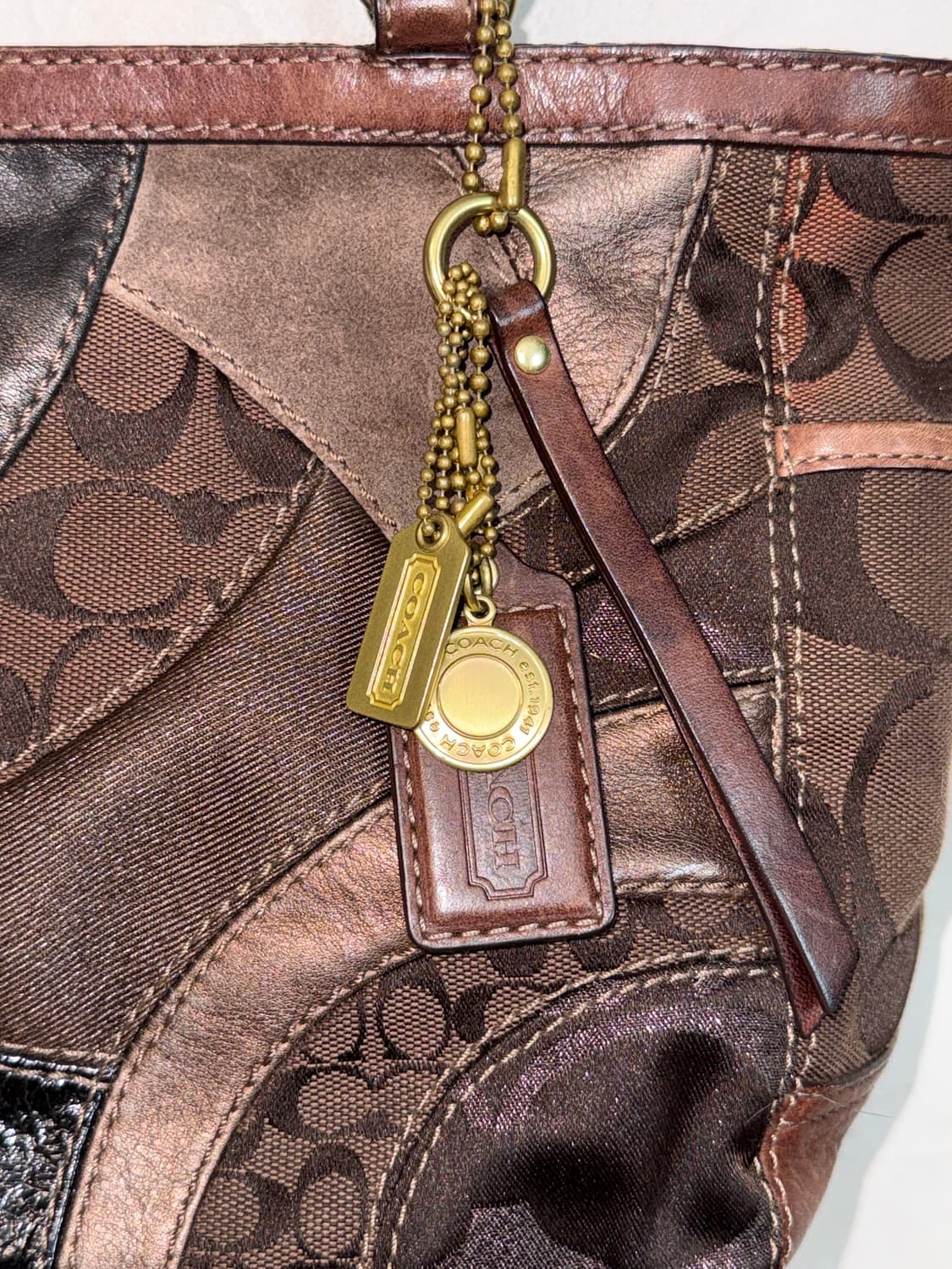 Coach brown multi pattern patchwork 숄더백 상품이미지4