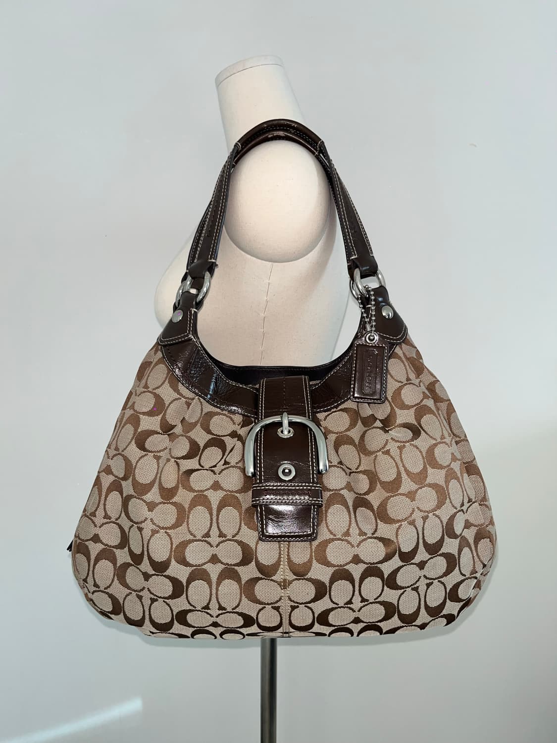 Coach Basic Big Shoulder Bag 상품이미지1