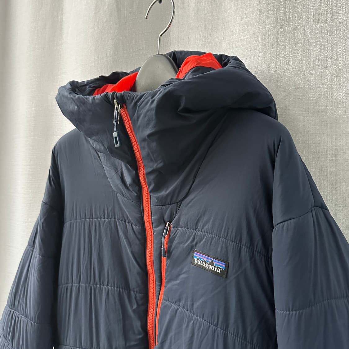 파타고니아 하이퍼 퍼프 후디 패딩 자켓 네이비 오렌지 M 상품이미지3