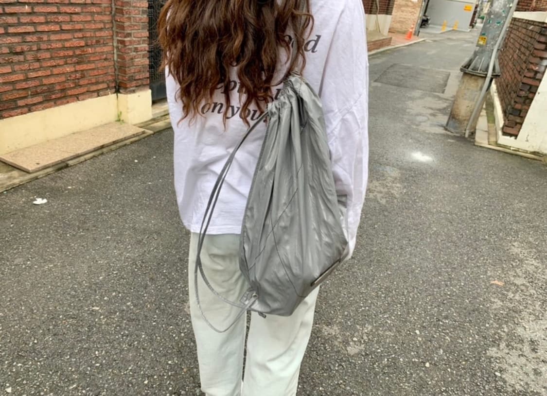 마뗑킴 스트링 코팅 백팩 그레이 상품이미지6