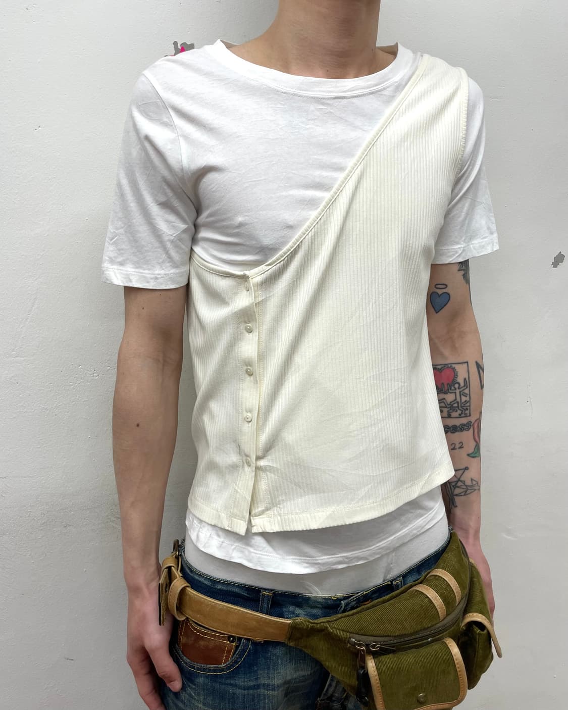 Beige Layered White T-Shirt  상품이미지3