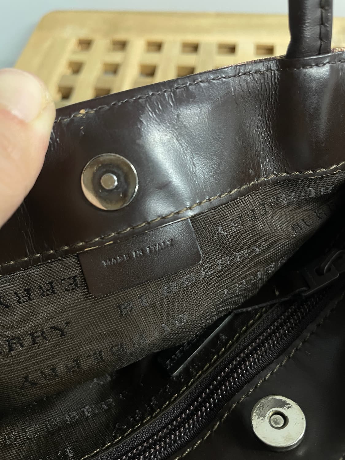 버버리 미니 토트백 상품이미지9