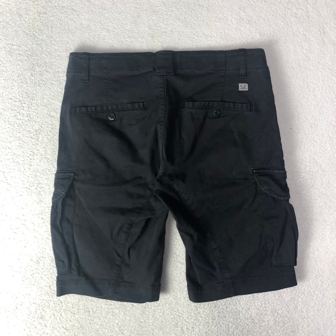 CP 컴퍼니 렌즈 반바지  상품이미지2