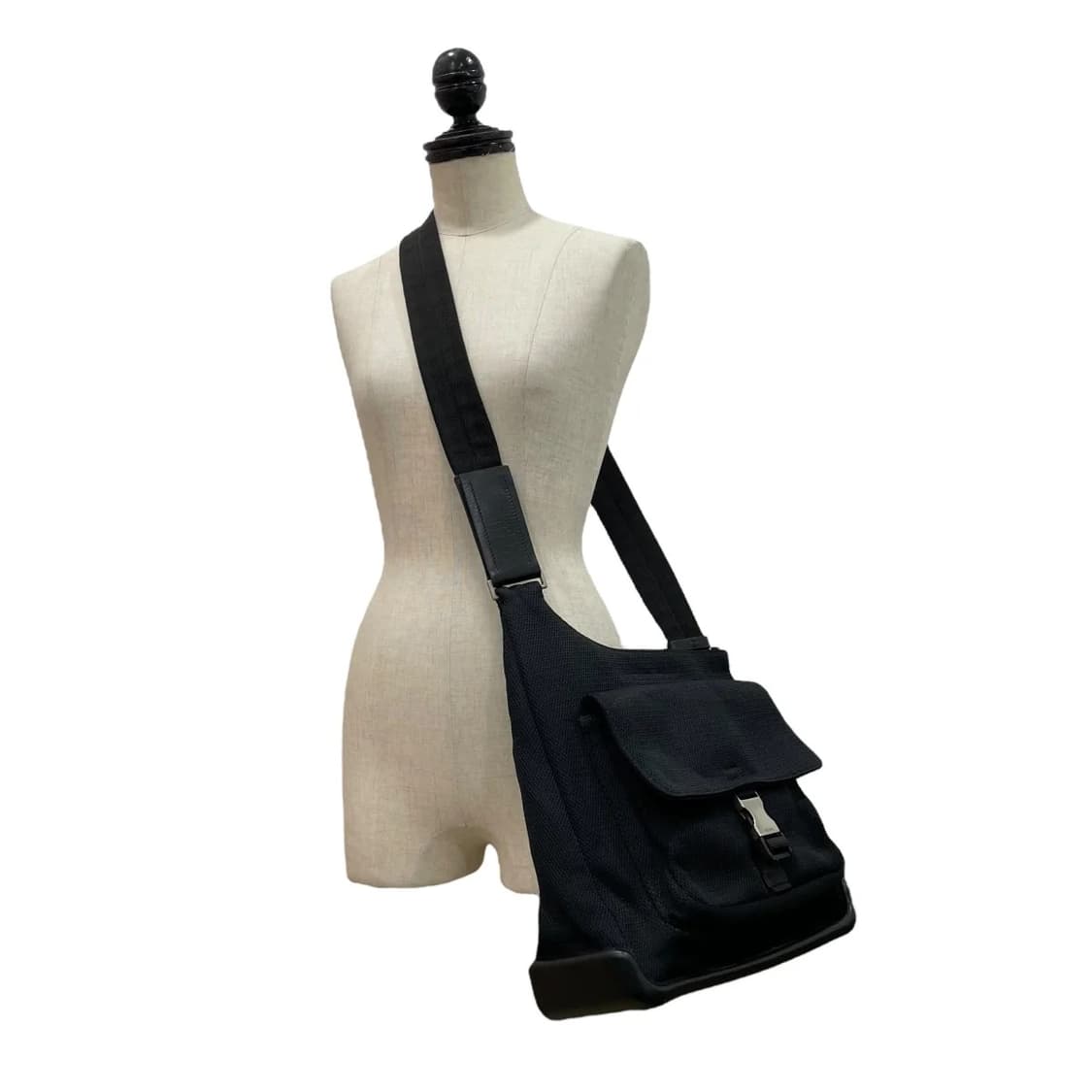 Prada sport 2000s 메신저백 상품이미지4