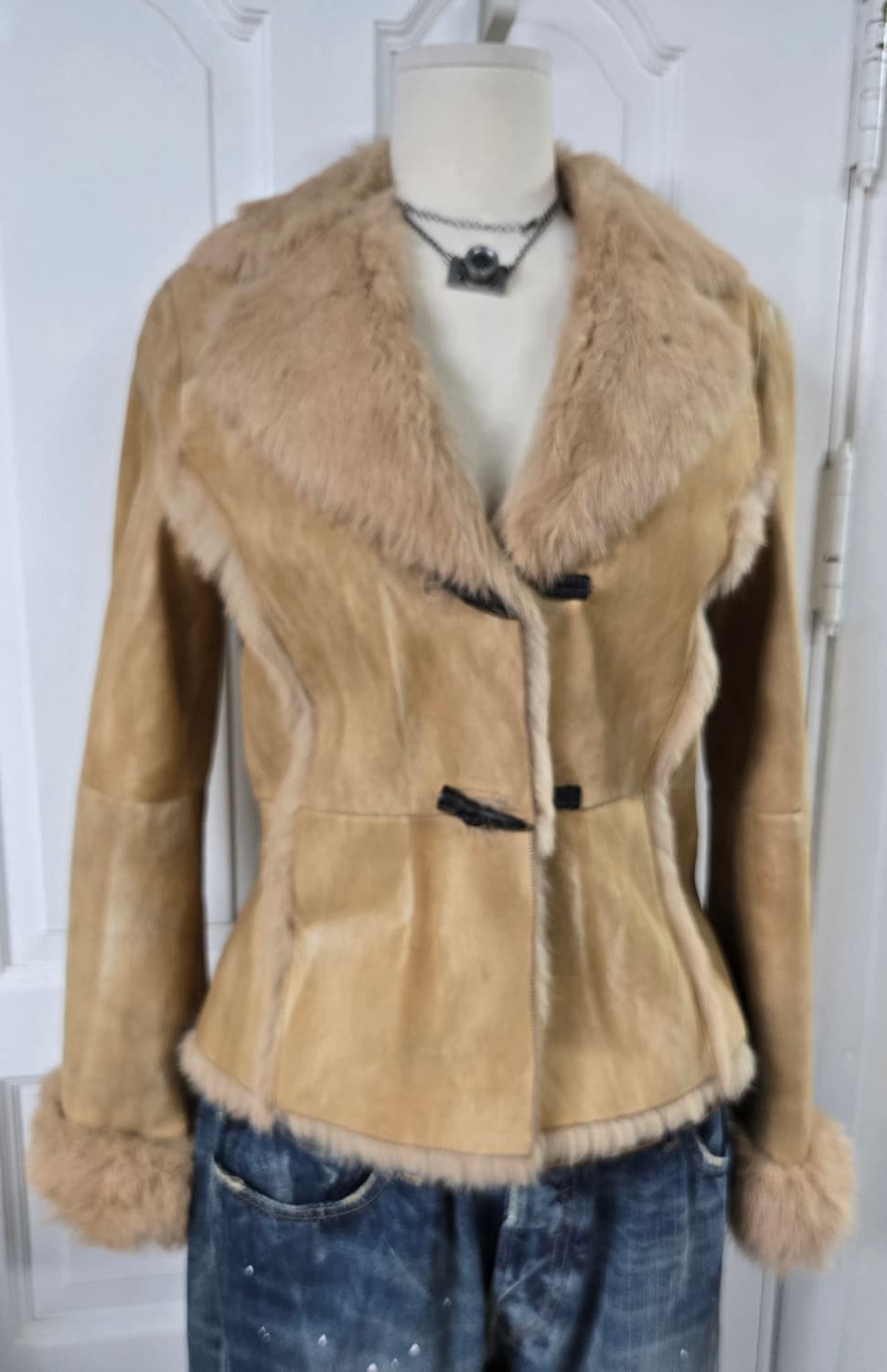 Guess 게스 토끼털 무스탕자켓 상품이미지2