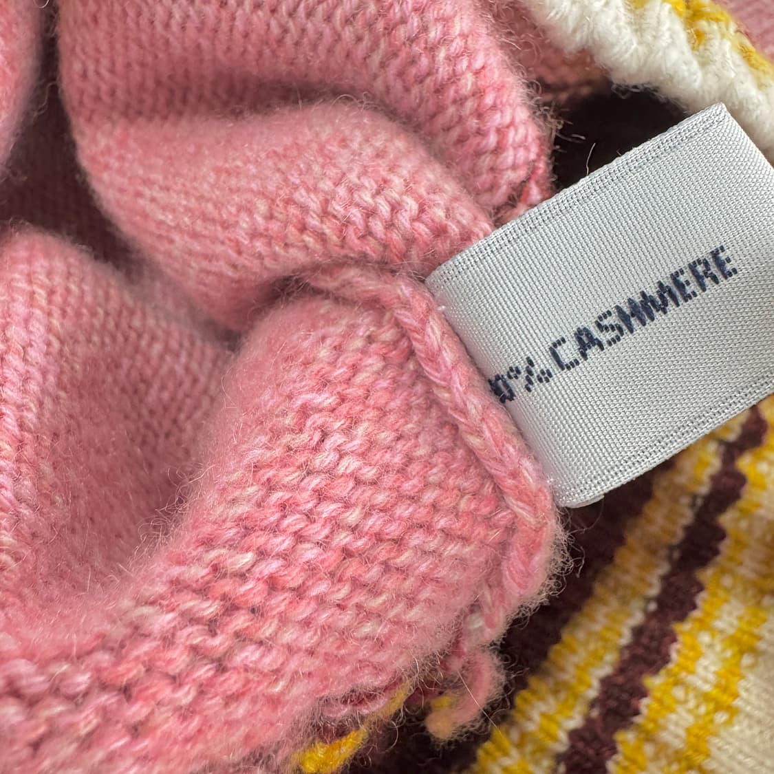 배리 BARRIE 캐시미어 브이넥 니트 상품이미지5