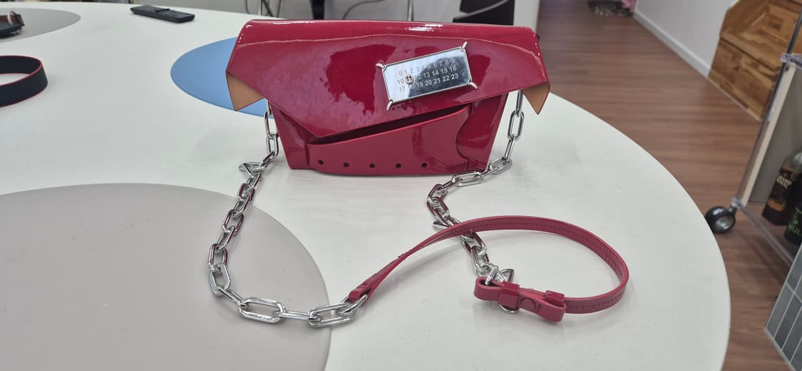 메종 마르지엘라 스내치드 스몰백 레드 상품이미지3