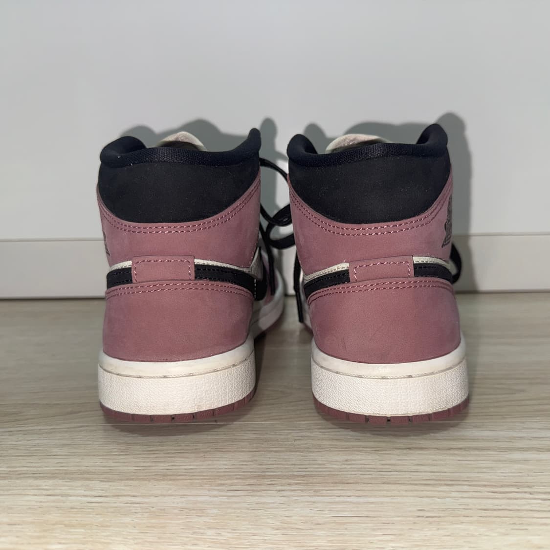 나이키 조던1 미드 라이트 멀베리 W 225 상품이미지7