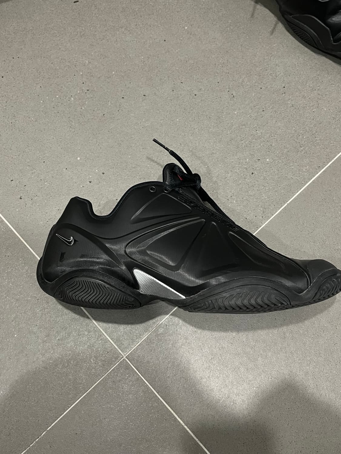 나이키 슈프림 코트포짓 블랙  상품이미지5