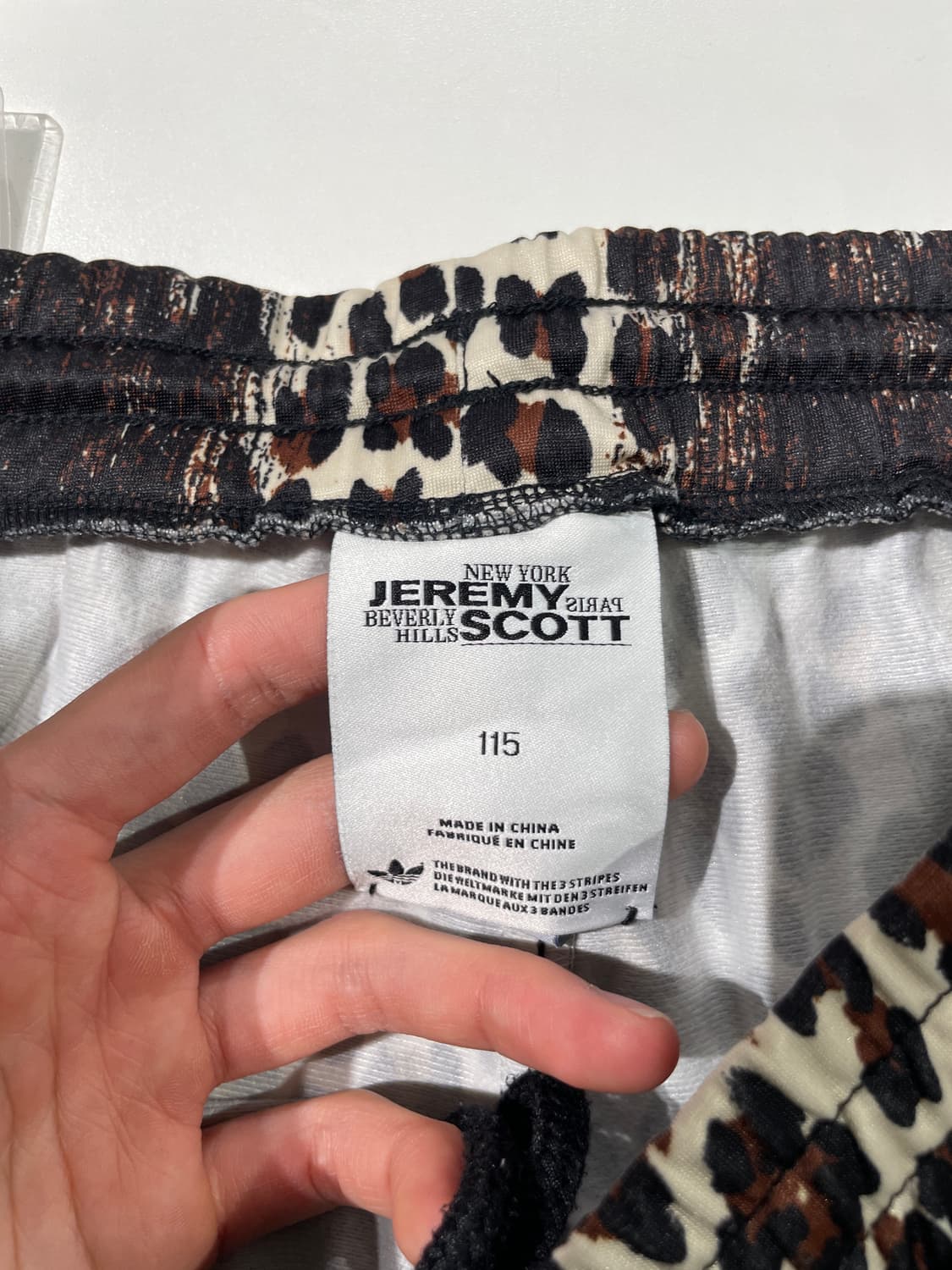 아디다스 x 제러미 스콧 레오파드 트랙 팬츠 상품이미지7