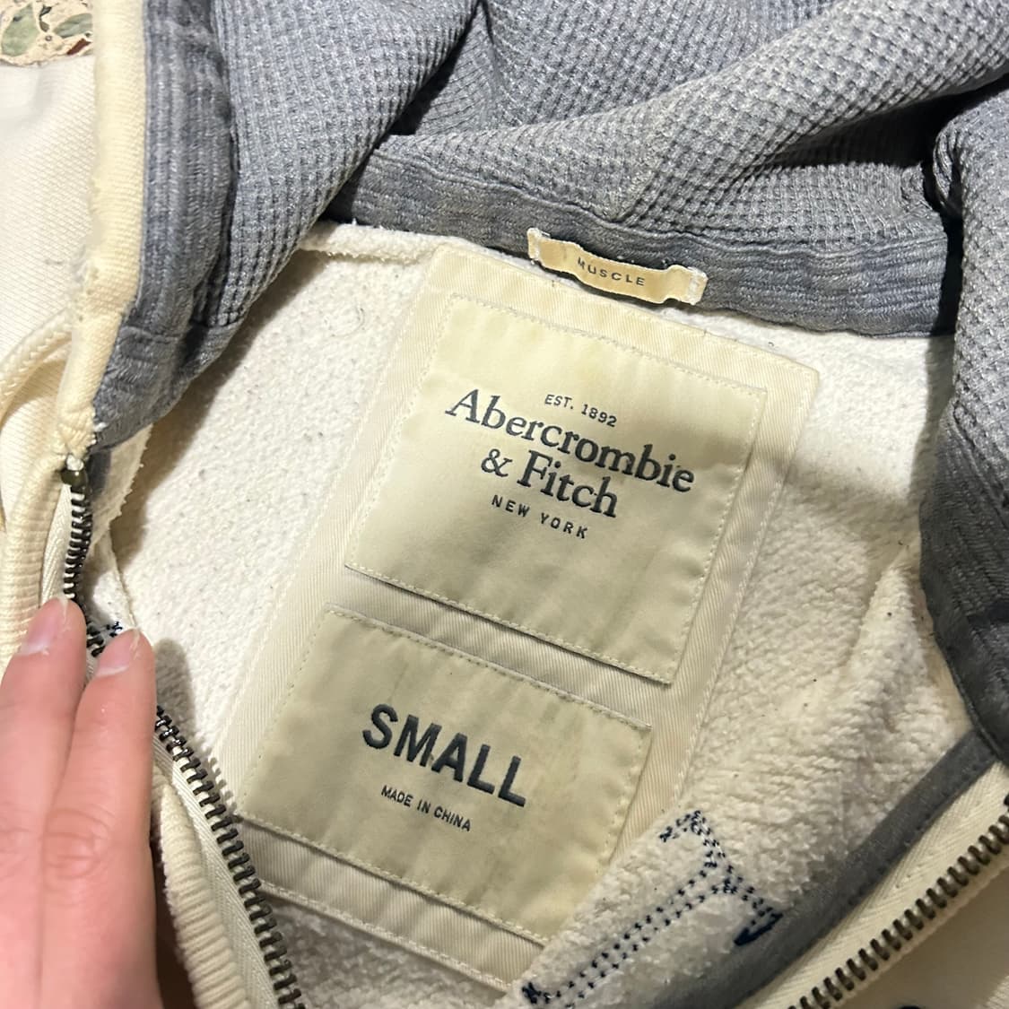 아베크롬비(Abercrombie) 화이트 후드집업 상품이미지4