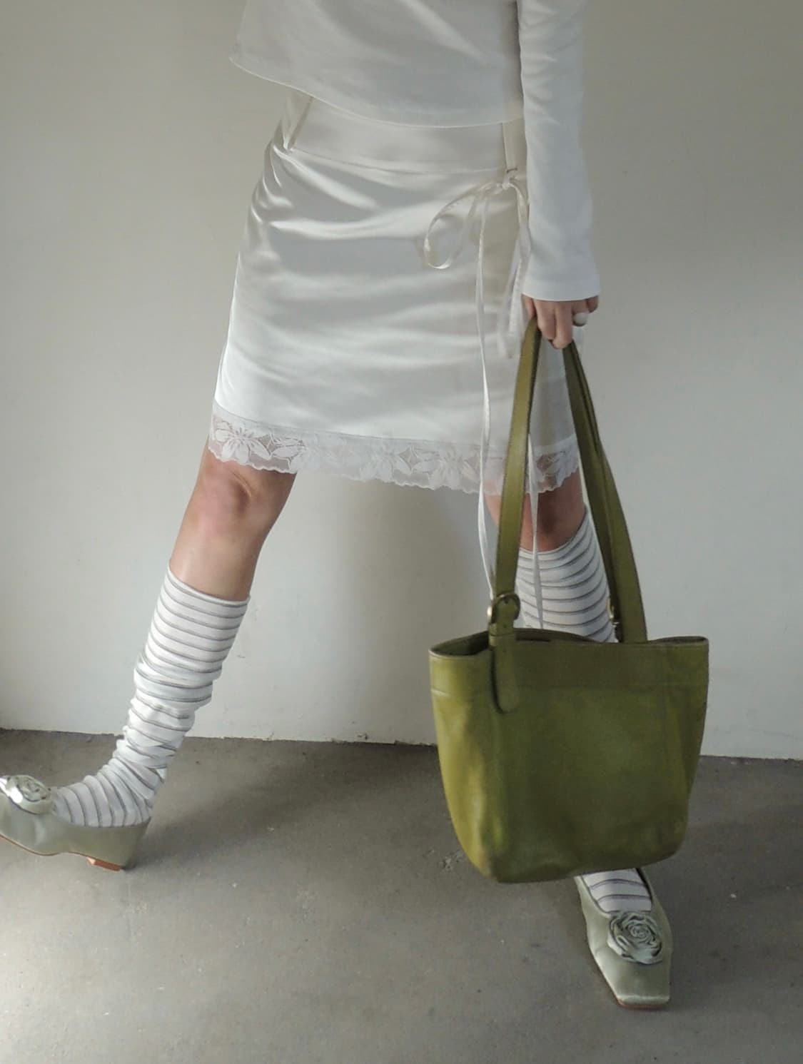 포트레이트서울 오키드 레이스 미디 새틴 스커트 s 상품이미지1