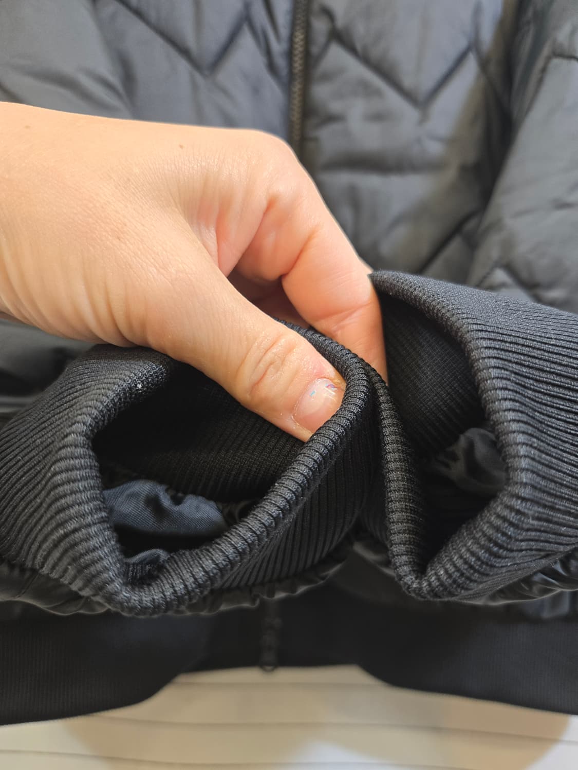 아디다스 블랙 퀼팅 패딩 봄버 자켓 상품이미지5