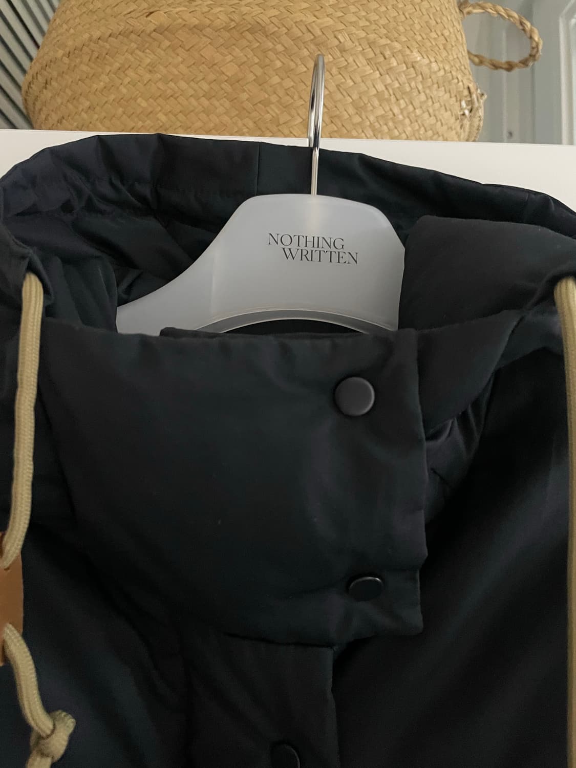 낫띵리튼 패딩 상품이미지3