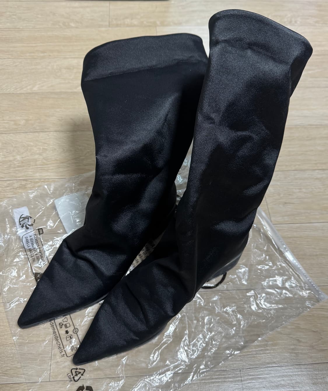 네거티브쓰리 부츠 Satin Kimera Boots BLACK 상품이미지1