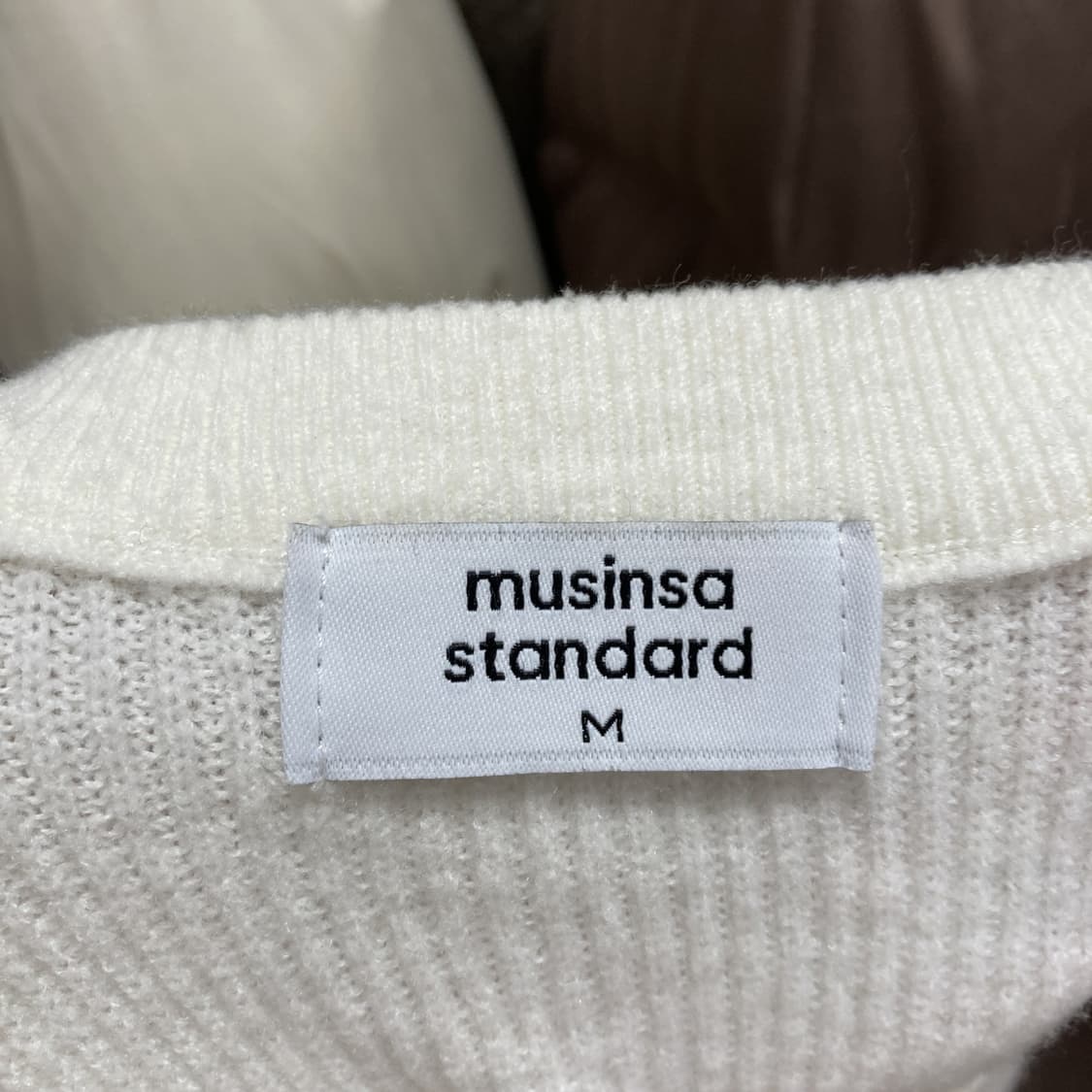 무신사스탠다드 2023 여성니트티 95 상품이미지4