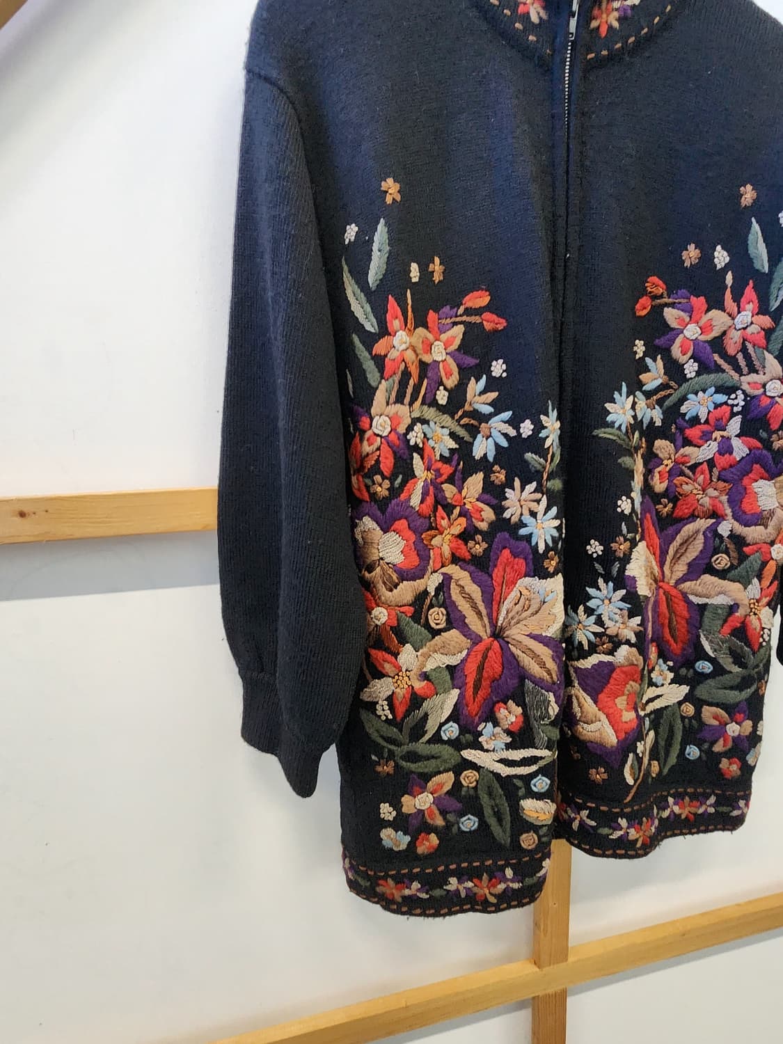 울 혼방 핸드 자수 니트 가디건 상품이미지3