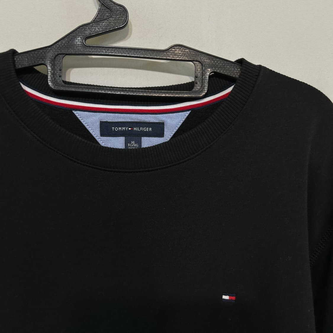 타미힐피거 2023 남성 기모 맨투맨 XL 상태최상 상품이미지2