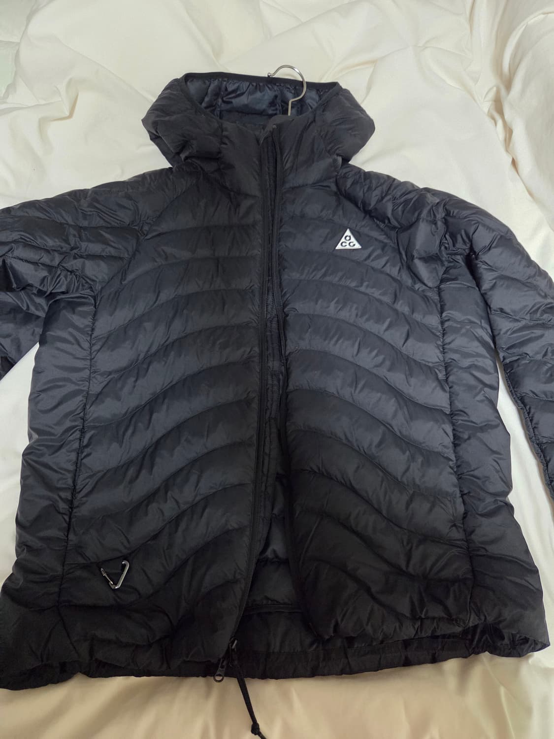 나이키 acg 라바플로우 써마핏 경량패딩 팝니다L사이즈 상품이미지1