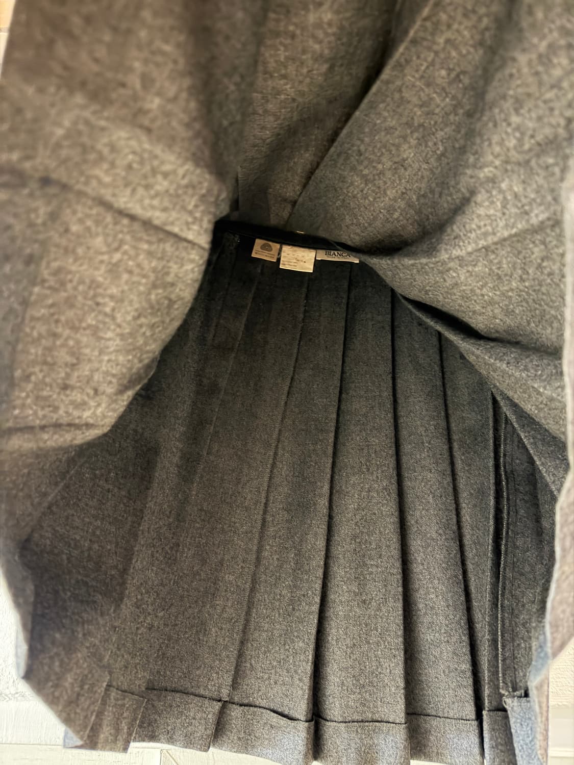 Bianca 라나 울 플리츠 스커트 그레이 42 상품이미지6