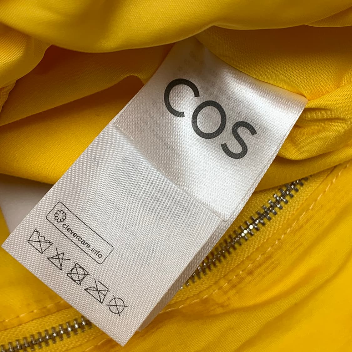 코스 다이아몬드 퀼티드 패딩 핸드백 상품이미지3