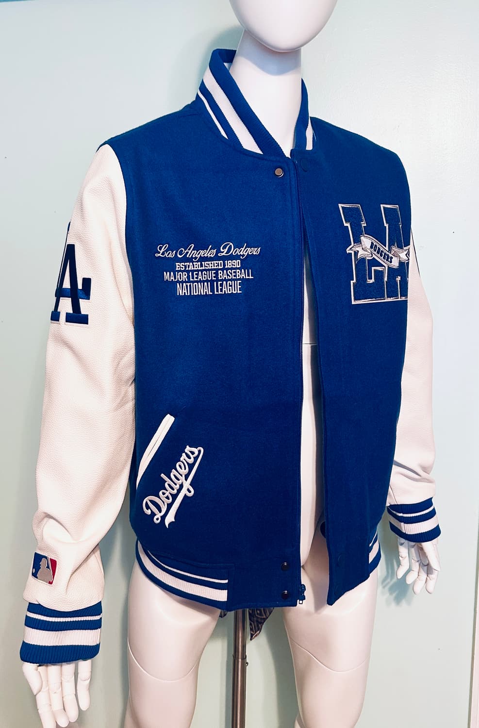 신품 la dodgers 엘에이 다저스 바시티 자켓 팝니다 상품이미지1