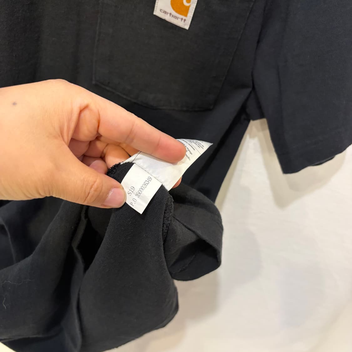 칼하트 포켓 반팔티 블랙 상품이미지5