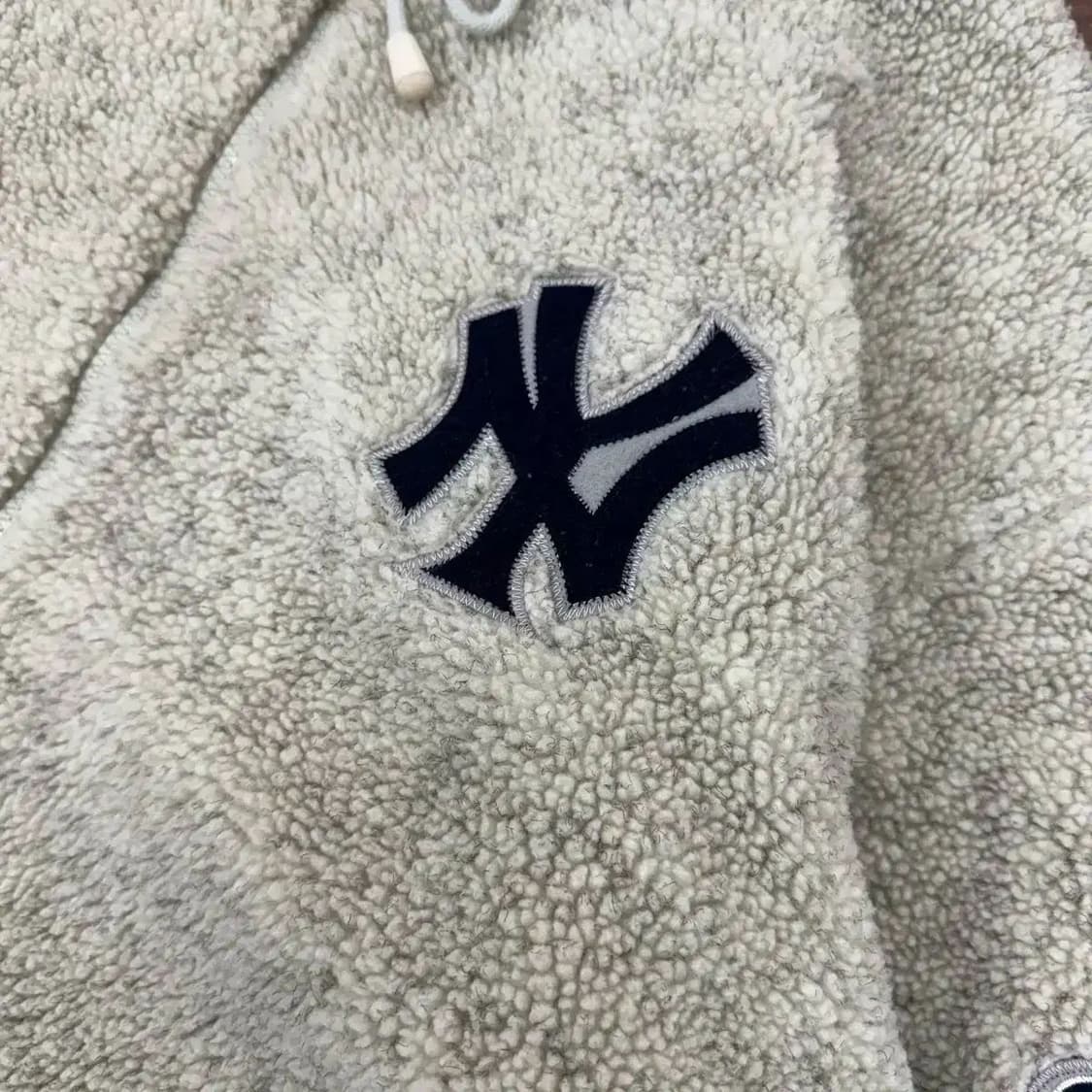 100(XL) MLB 뉴욕 양키스 올드스쿨 양털 자켓  상품이미지4