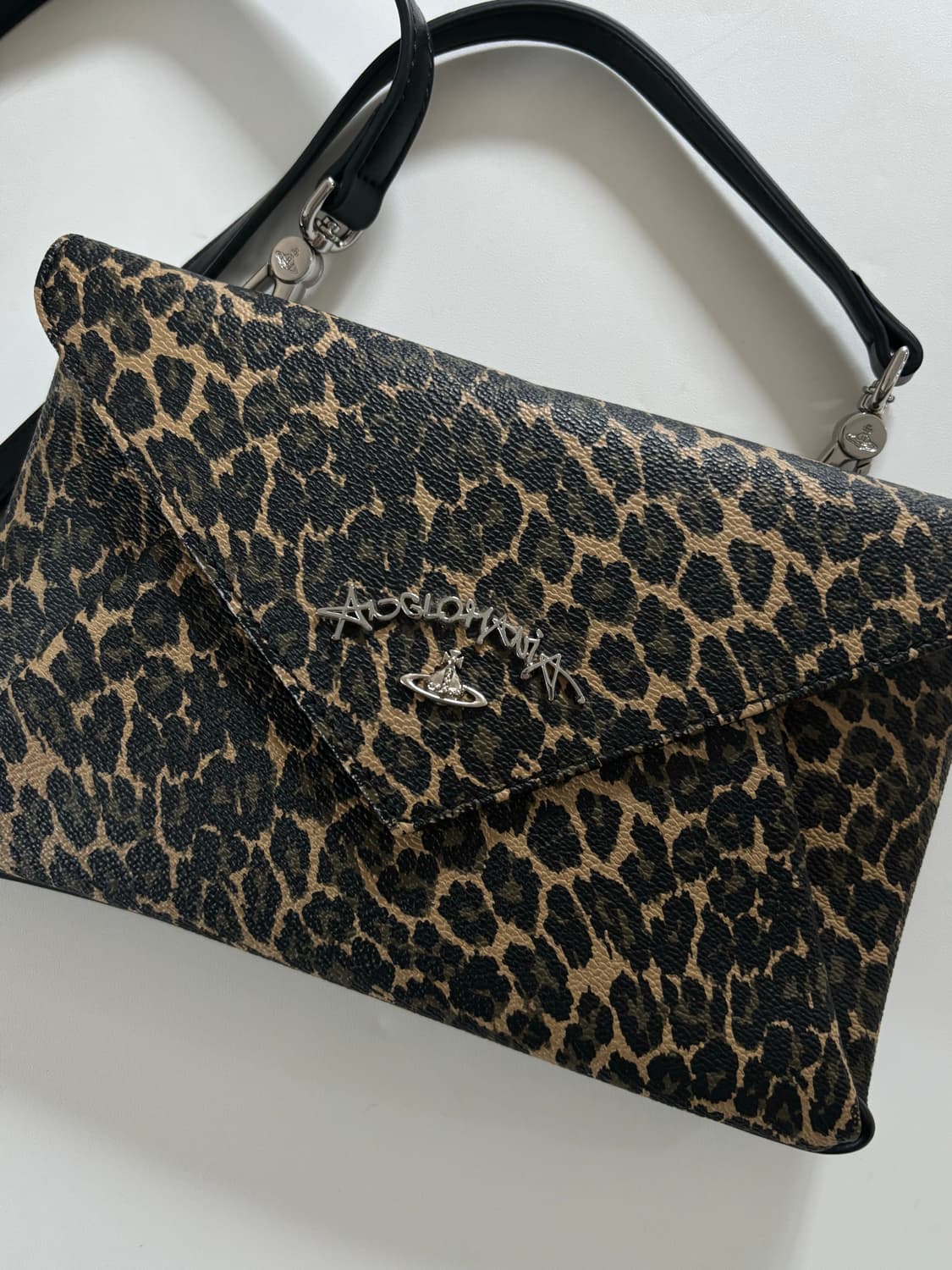 Vivienne Westwood 비비안 웨스트우드 레오파드 백 상품이미지3