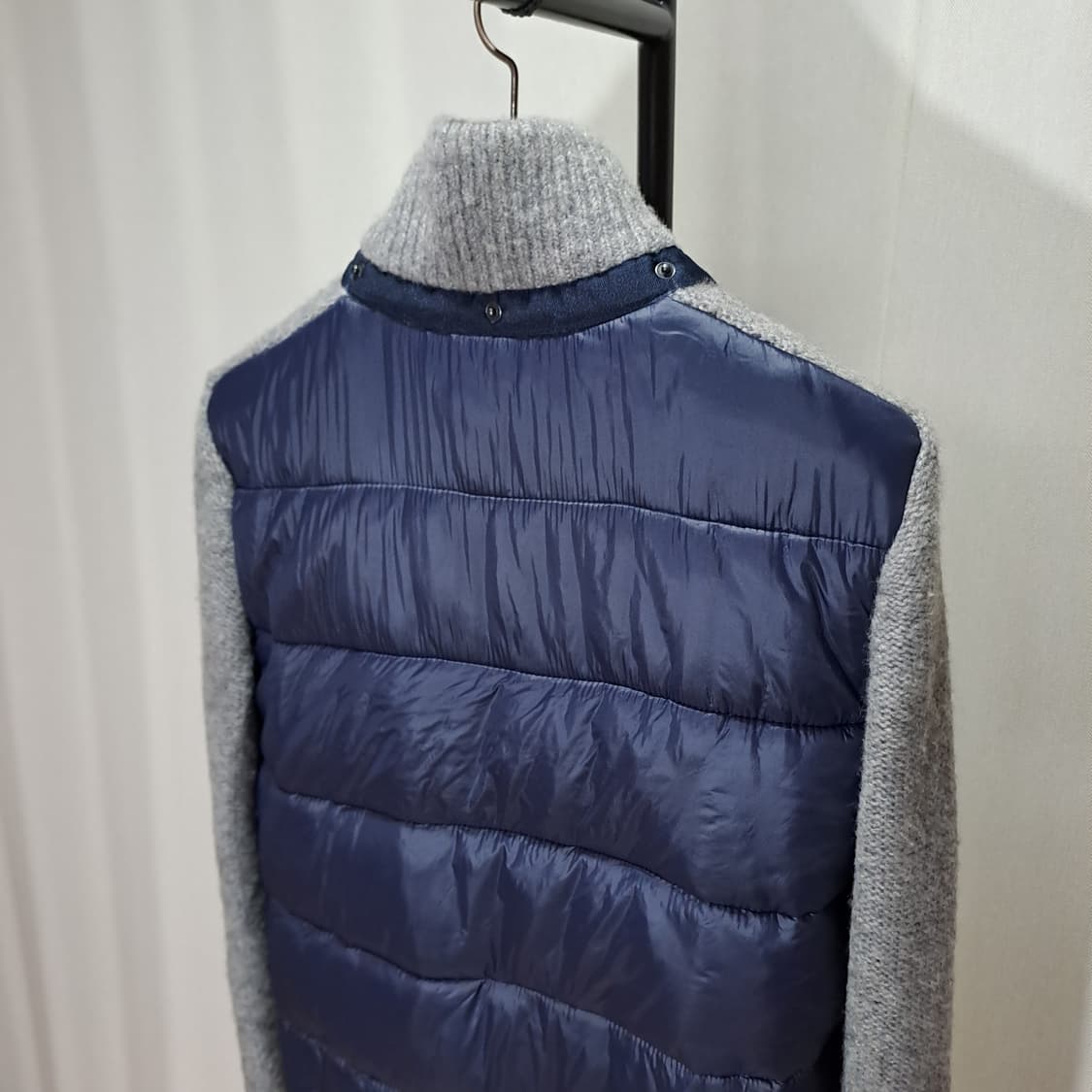 (택포) 휴고보스 니트 패딩 집업 100 B251 상품이미지5