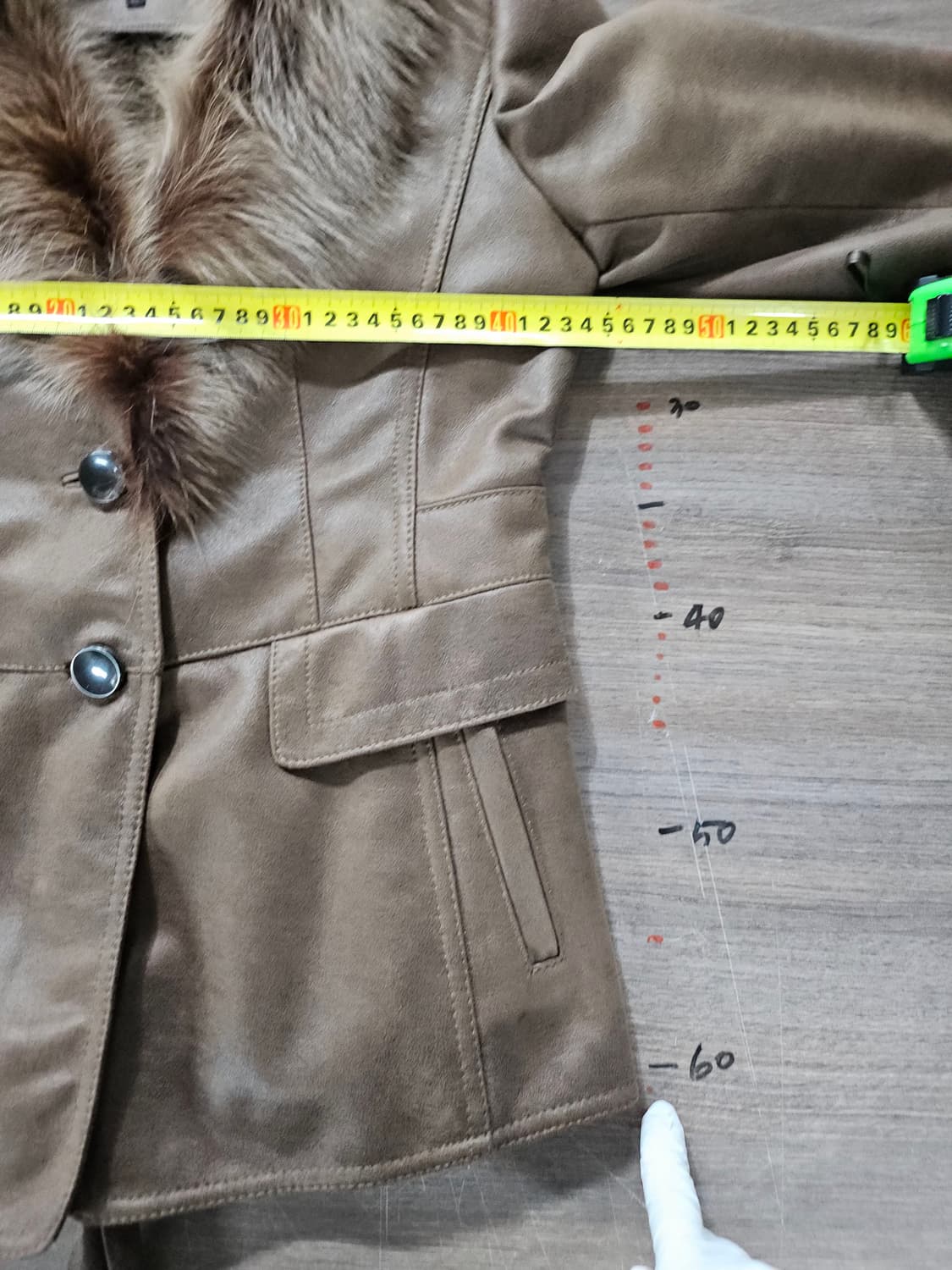 올리비아로렌 폭스퍼 카라 스웨이드 벨트 자켓  95 상품이미지9