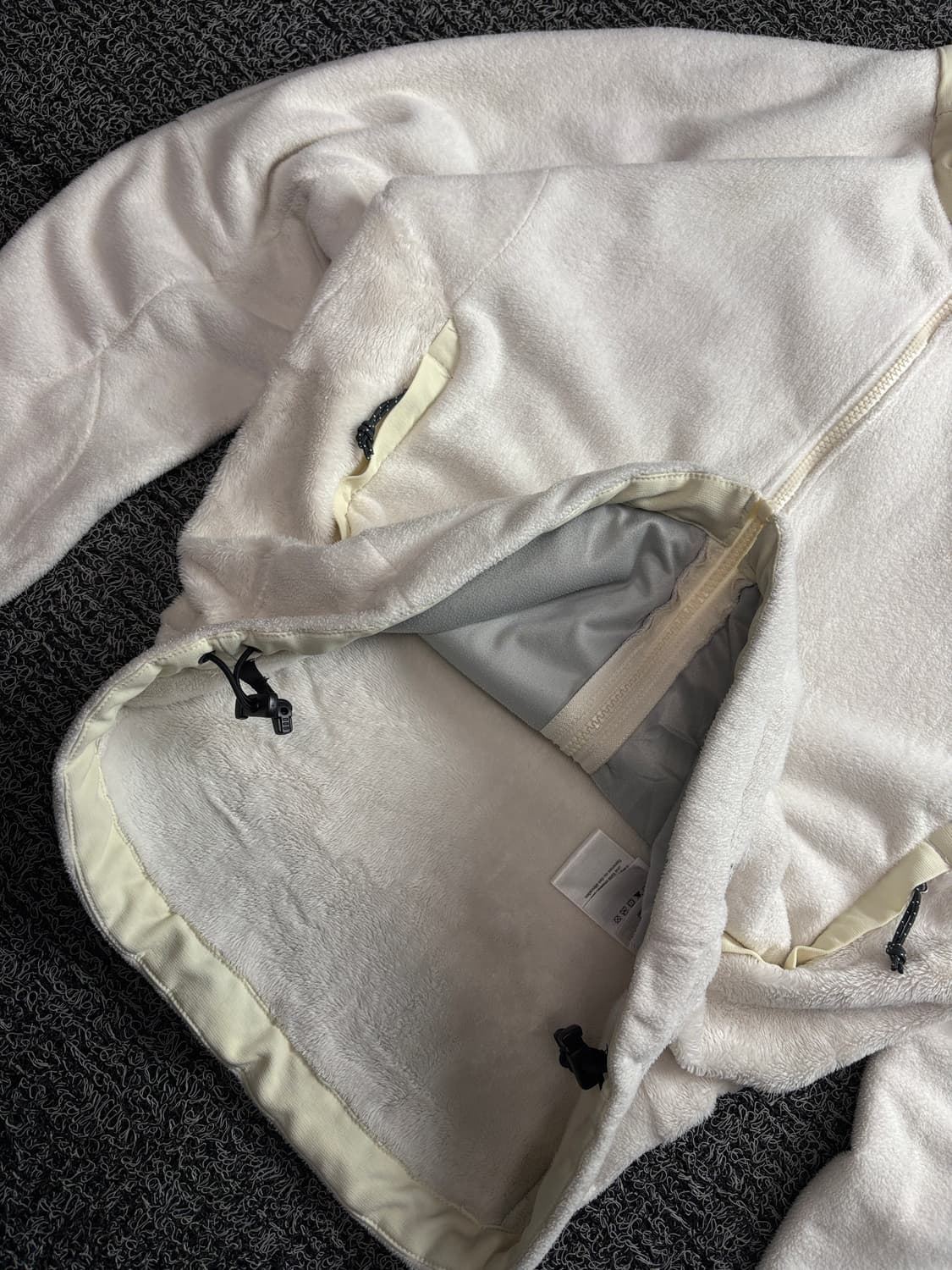 마운틴 하드웨어 화이트 쉐르파 플리스 자켓 3737 상품이미지3